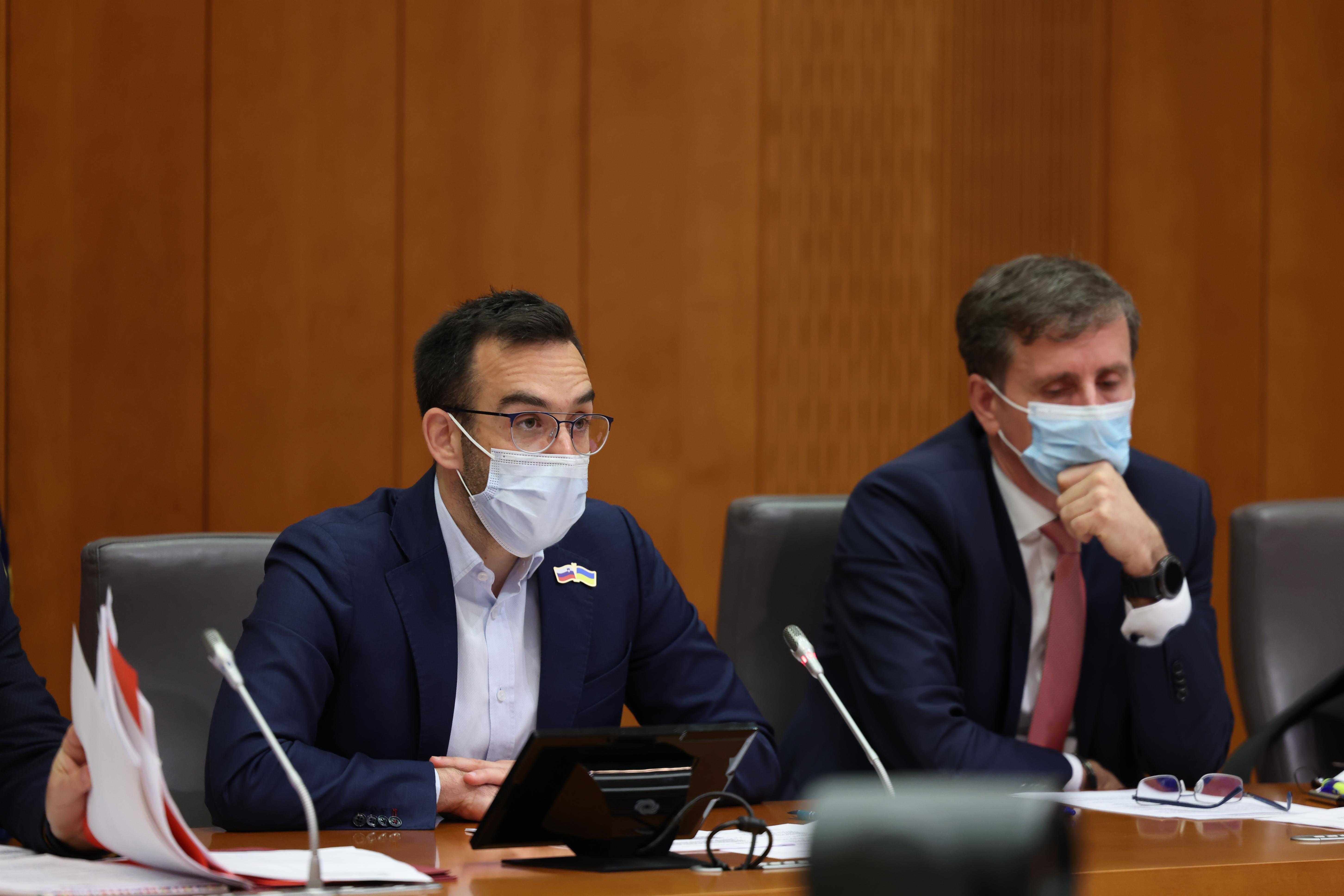 Gregor Perič (Konkretno)