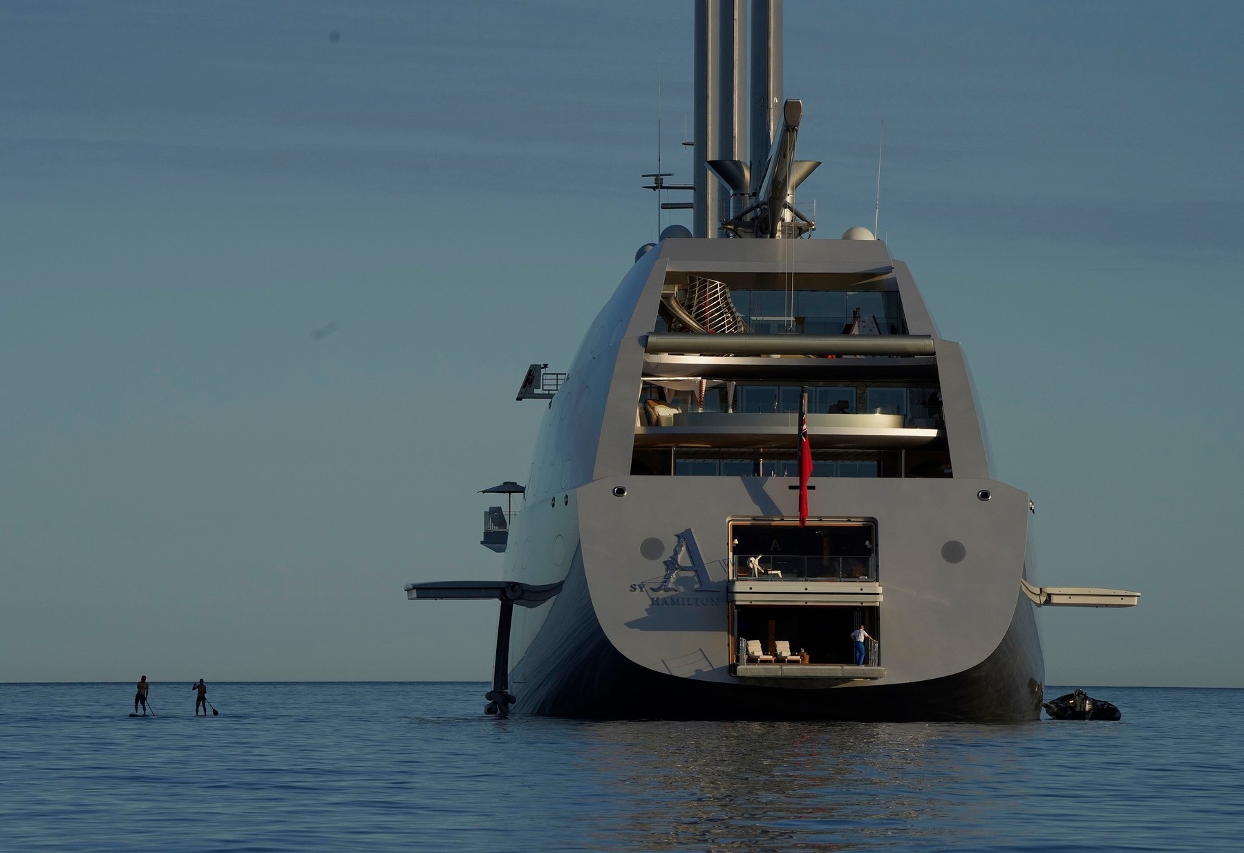 Jahta, Andrej Meličenko, Sandra Melničenko, najbogatejša Srbkinja