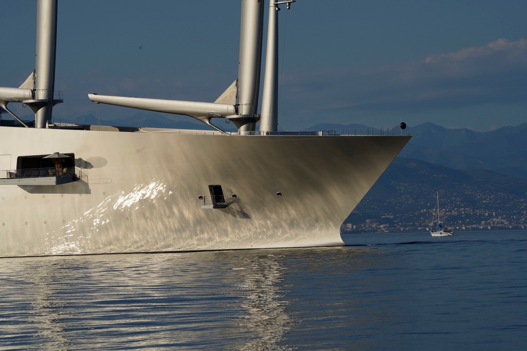 Jahta, Andrej Meličenko, Sandra Melničenko, najbogatejša Srbkinja