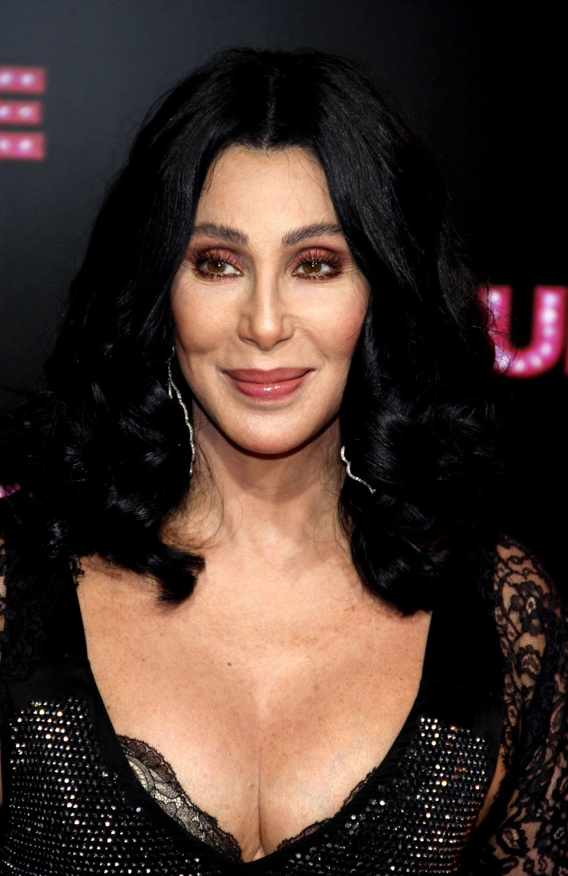 1647508933-Cher4.jpg