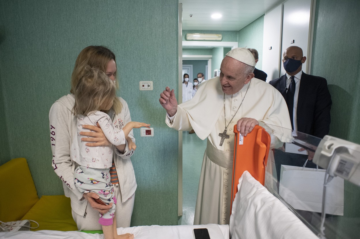 ITALY - POPE FRANCIS VISITS BAMBINO GESU' HOSPITAL IN ROME  - 2022/03/19