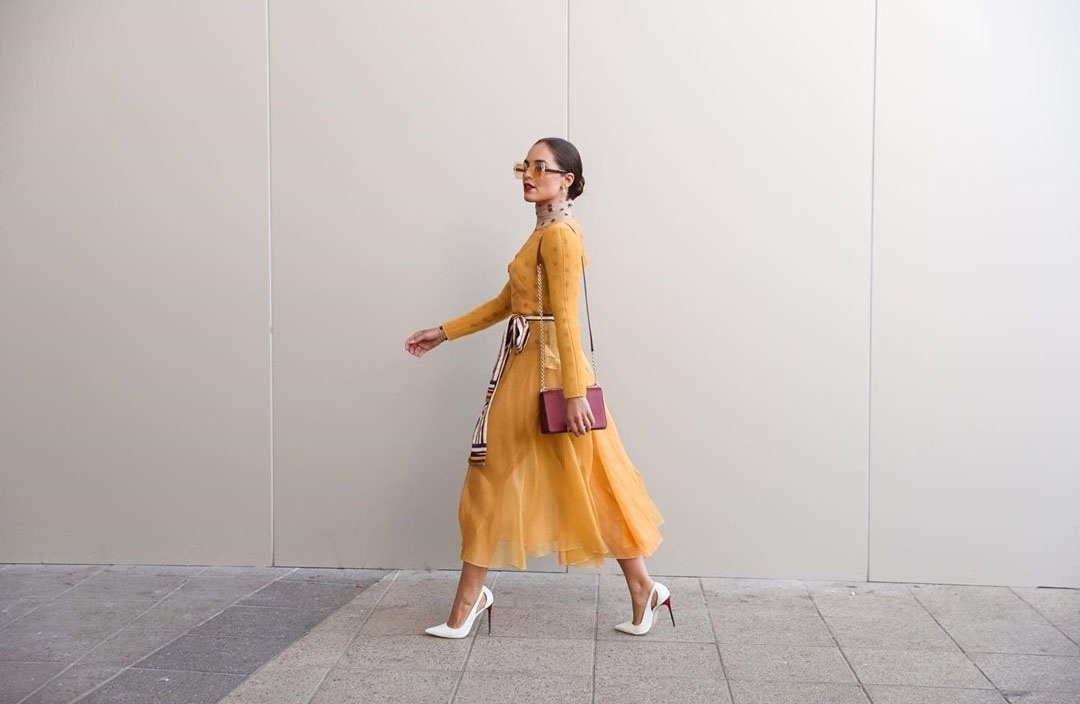 salonarji, čevlji, obleka