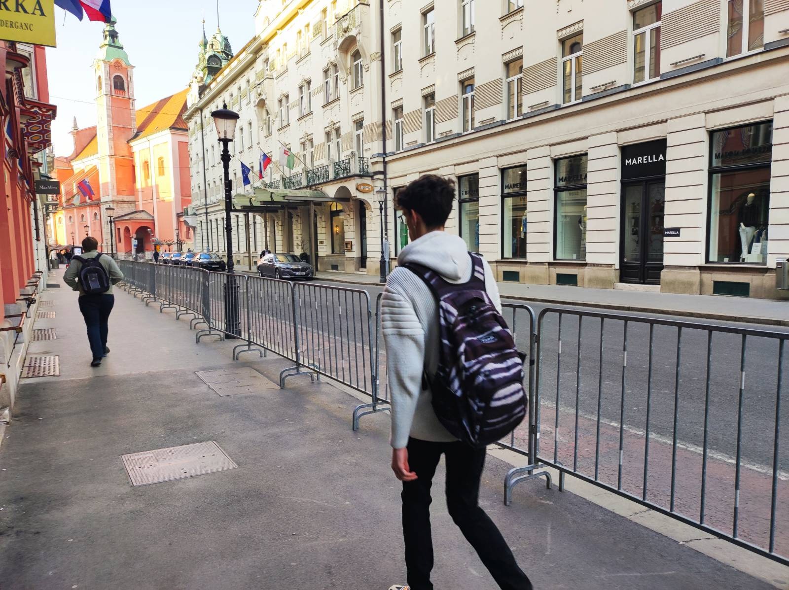 miklošičeva cesta, ljubljana, ograja