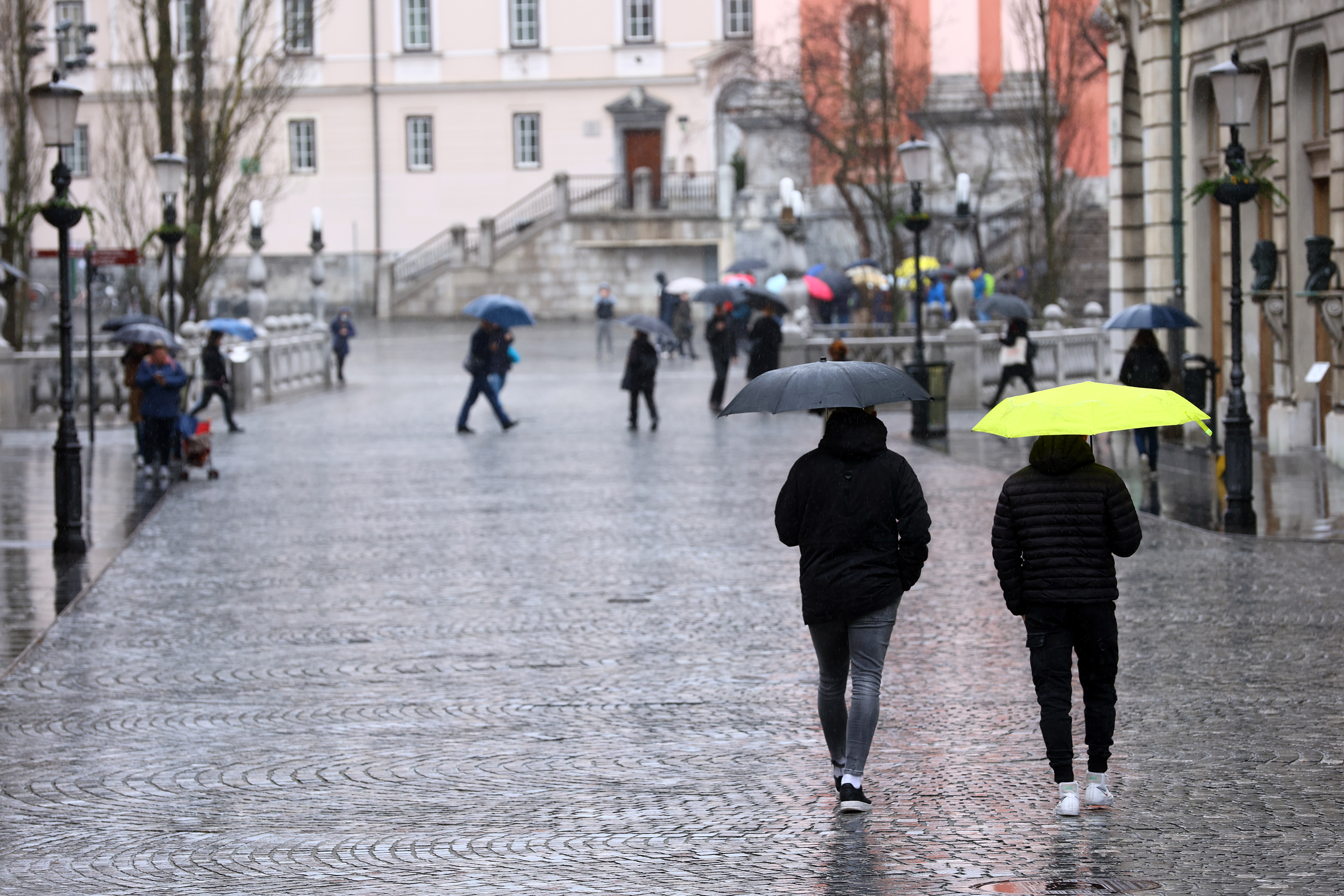 dež v Ljubljani