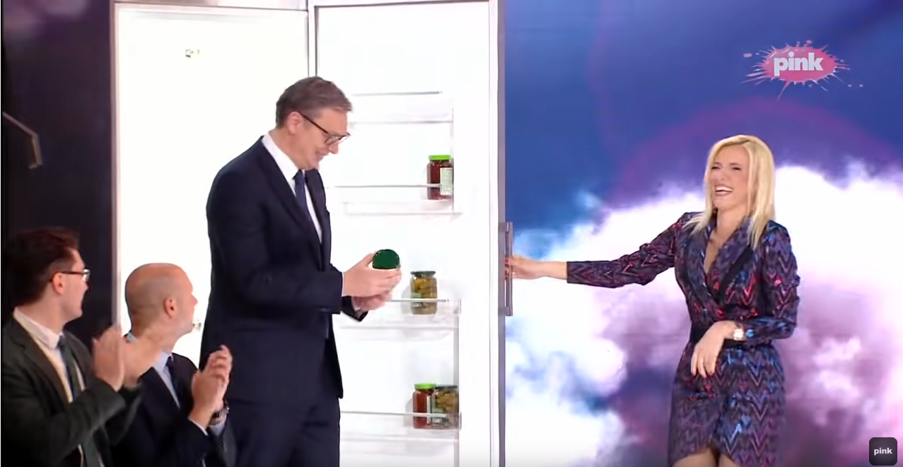 tv pink, vučić, hladilnik