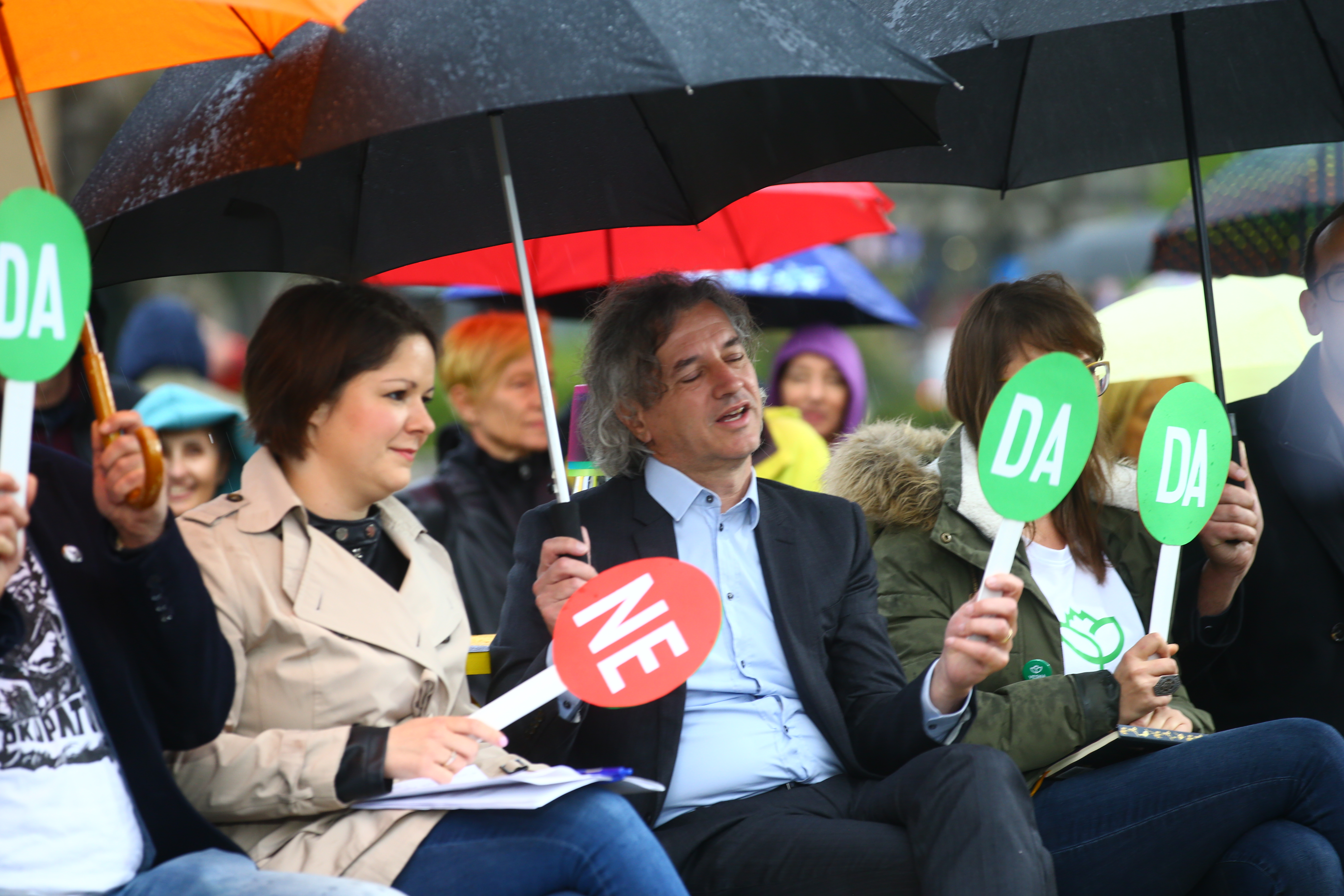 predvolilno soočenje, petkov protest