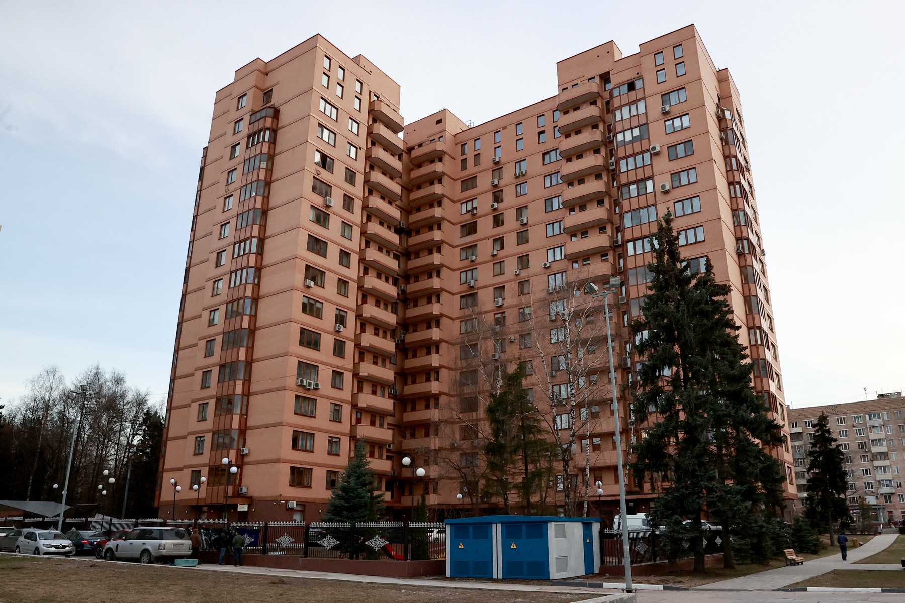 Bodies of former Gazprombank vice president Avayev and his family members found in Moscow