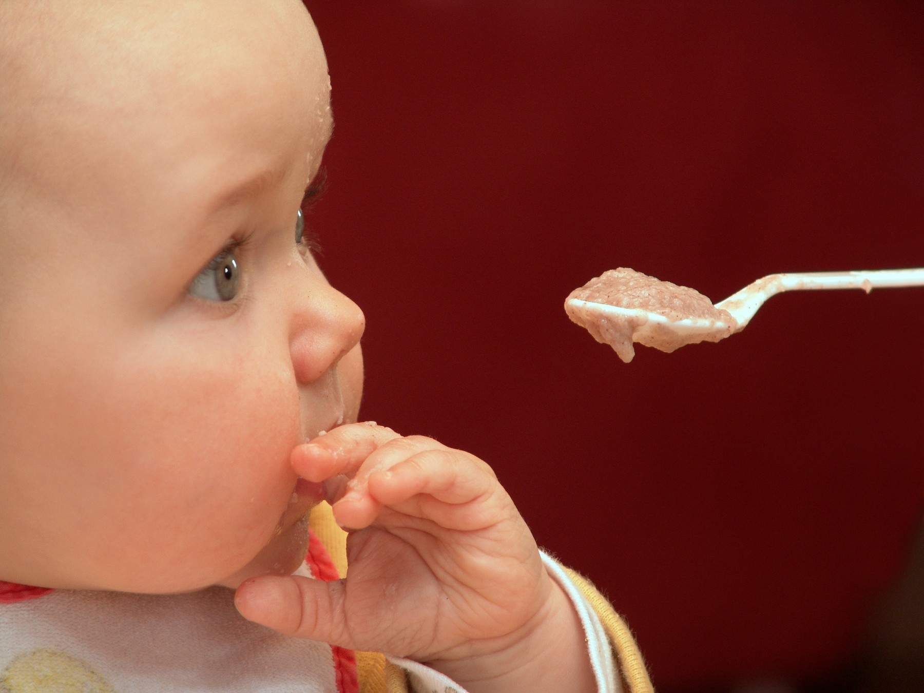 dojenček, hranjenje, kašica