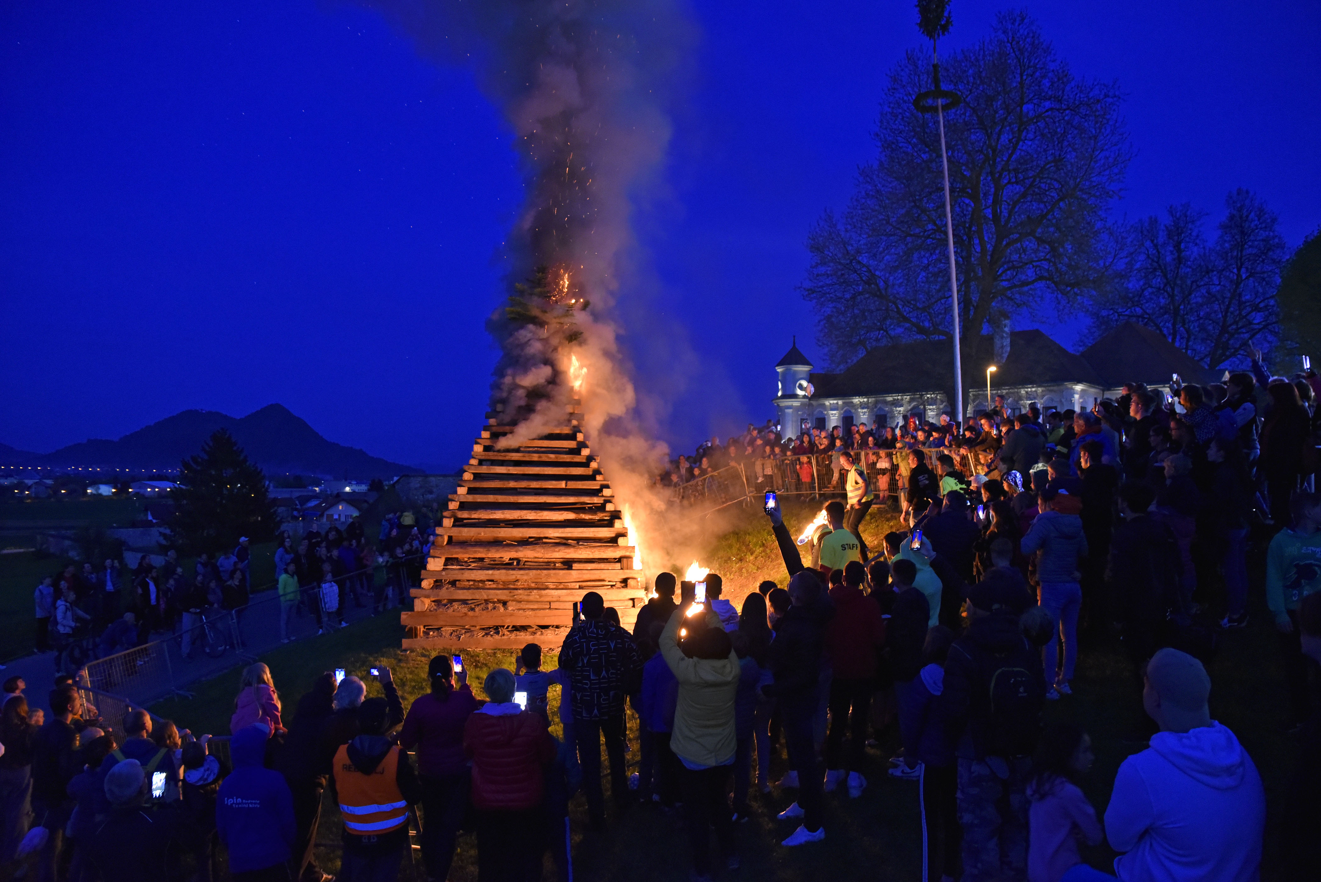 kresovanje, prvi maj