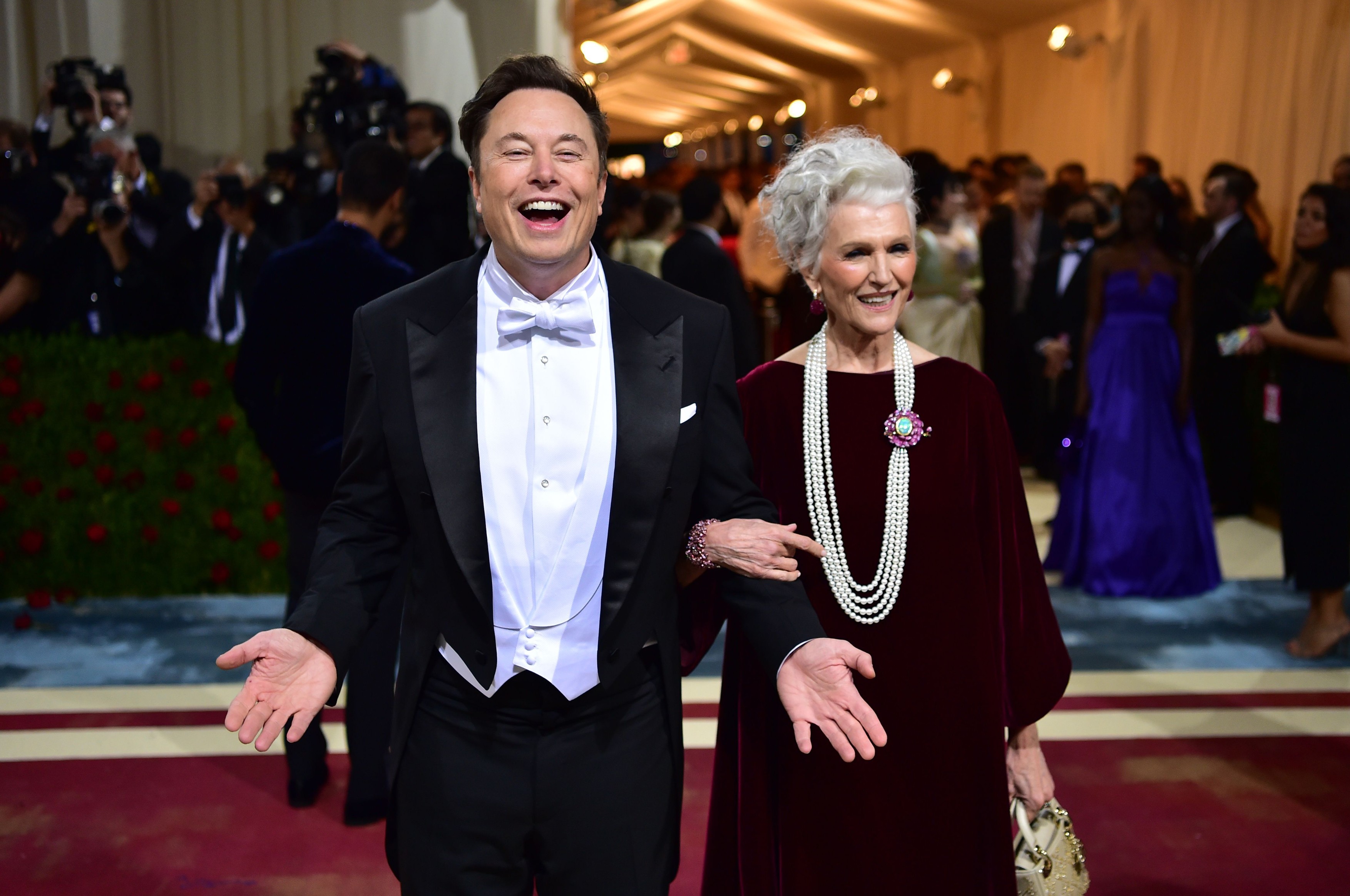 Elon Musk, Maye Musk