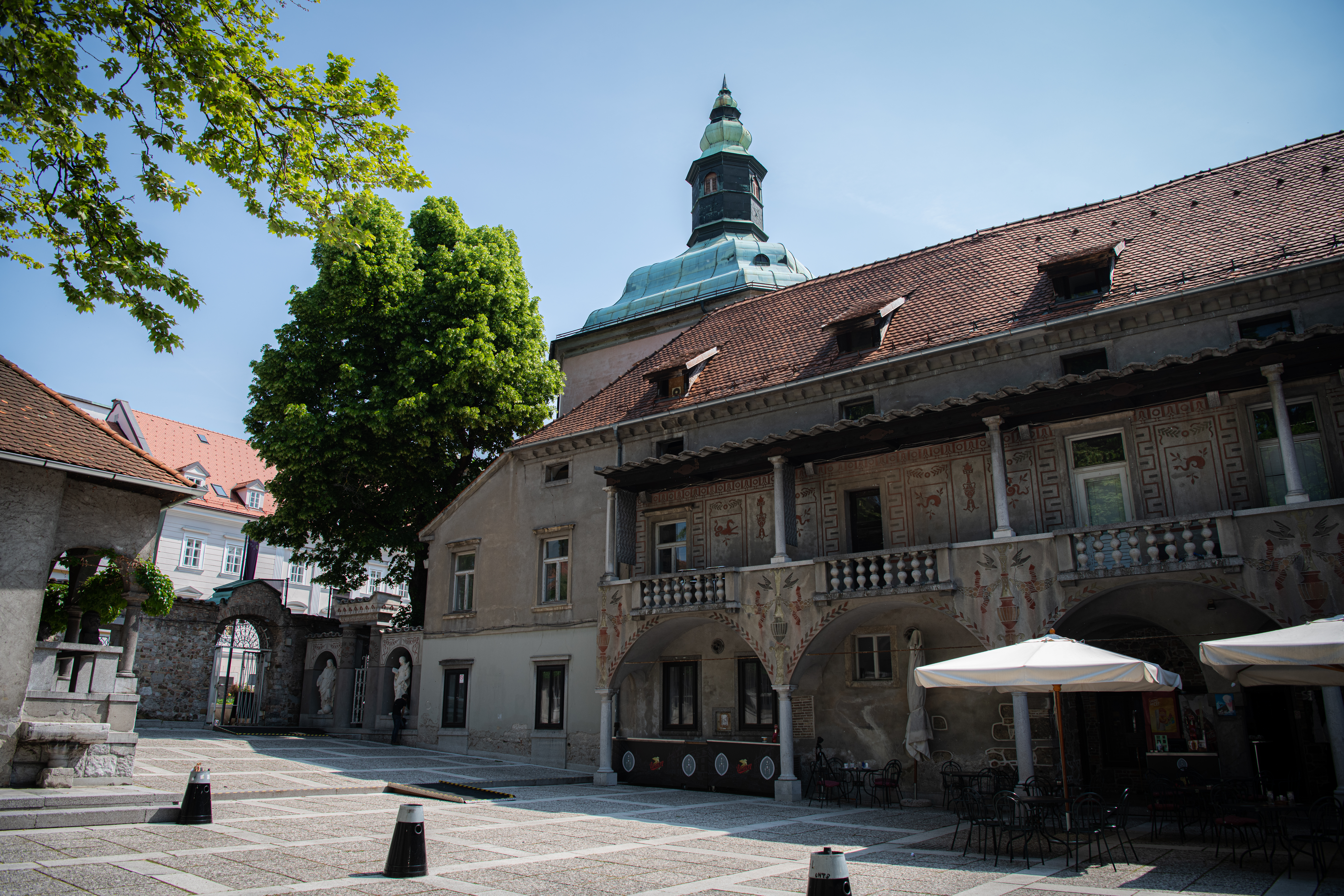 Križevniška cerkev, Križanke