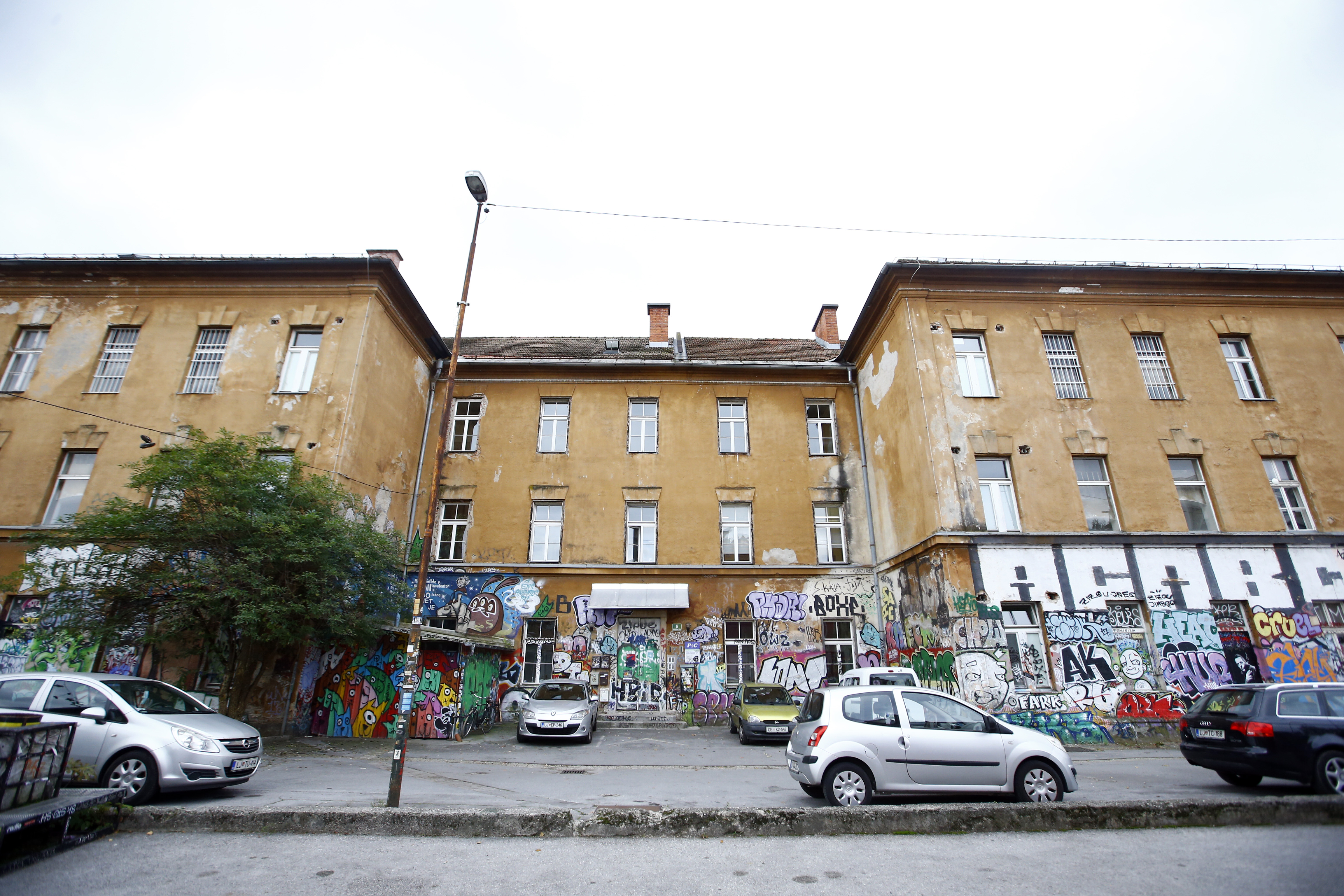 Metelkova 6, nevladne roganizacije