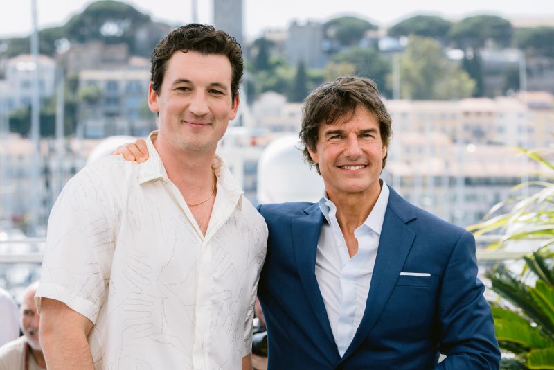 MILES TELLER in TOM CRUISE_Na filmskem festivalu v Cannesu
