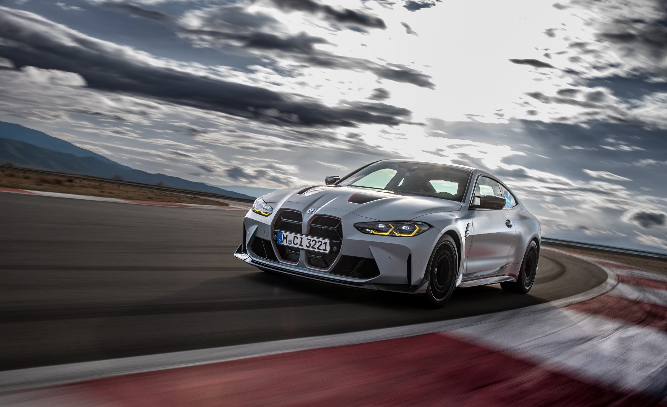 BMW M4 CSL, športni kupe, dvosed