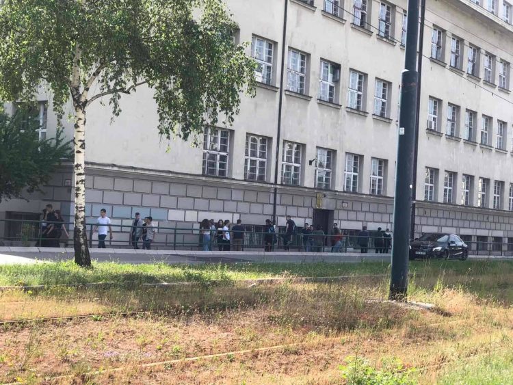 bombe, Sarajevo, šola