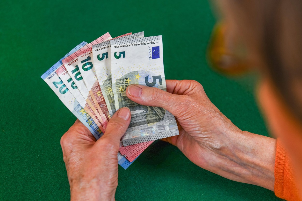 upokojenci, pokojnina