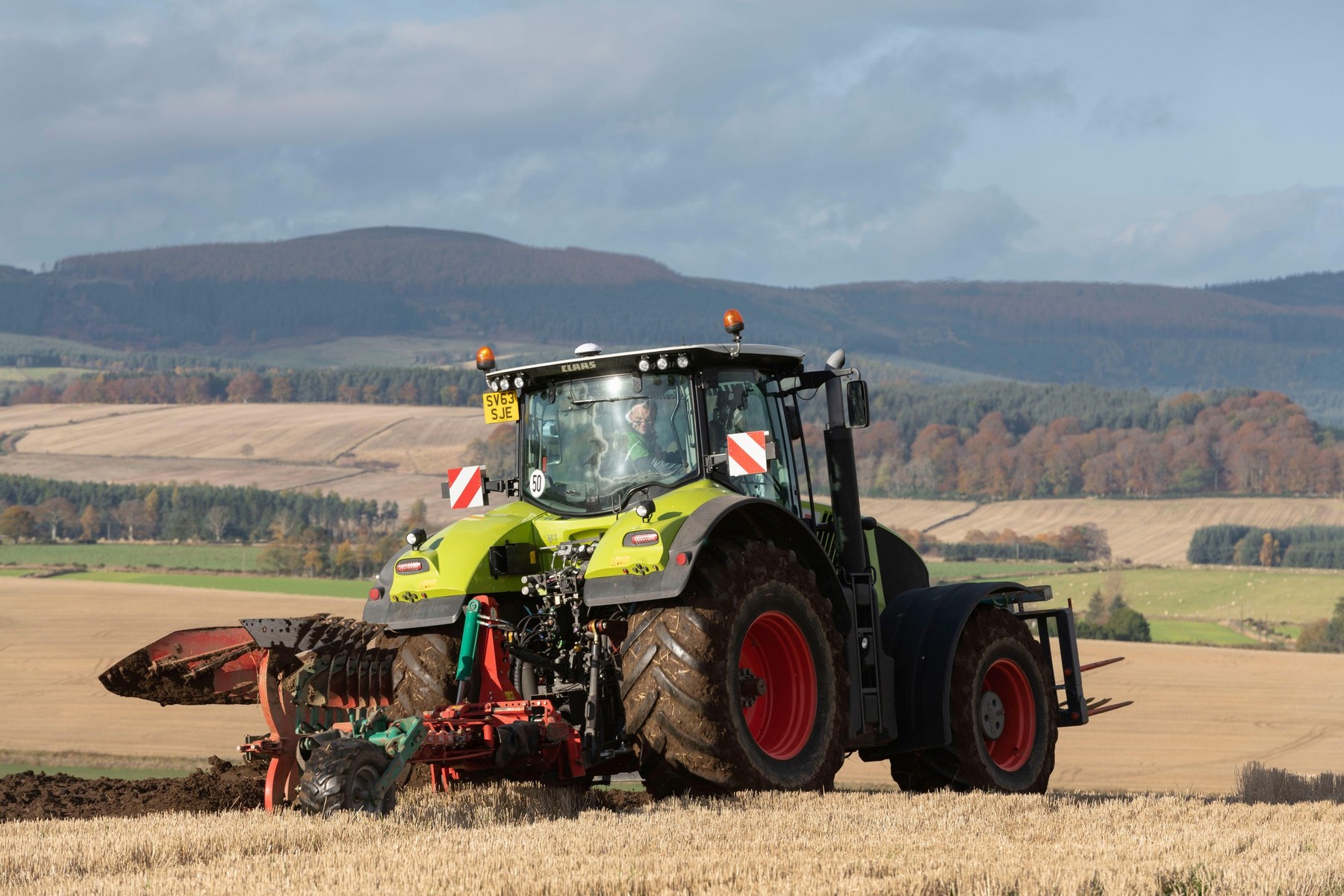 traktor, kmetijstvo, polje, prometna nesreča