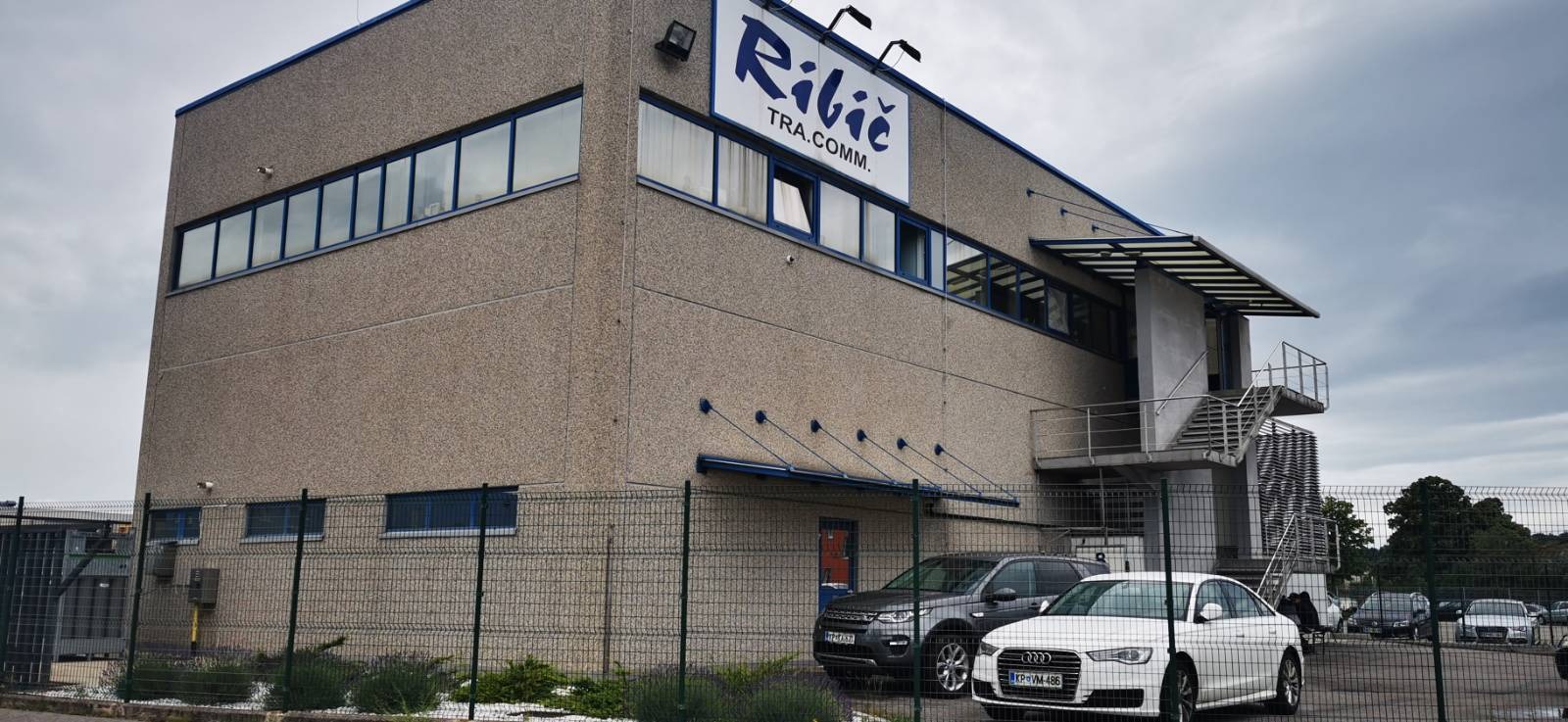 Marinblu, Salea, Kozina, delo