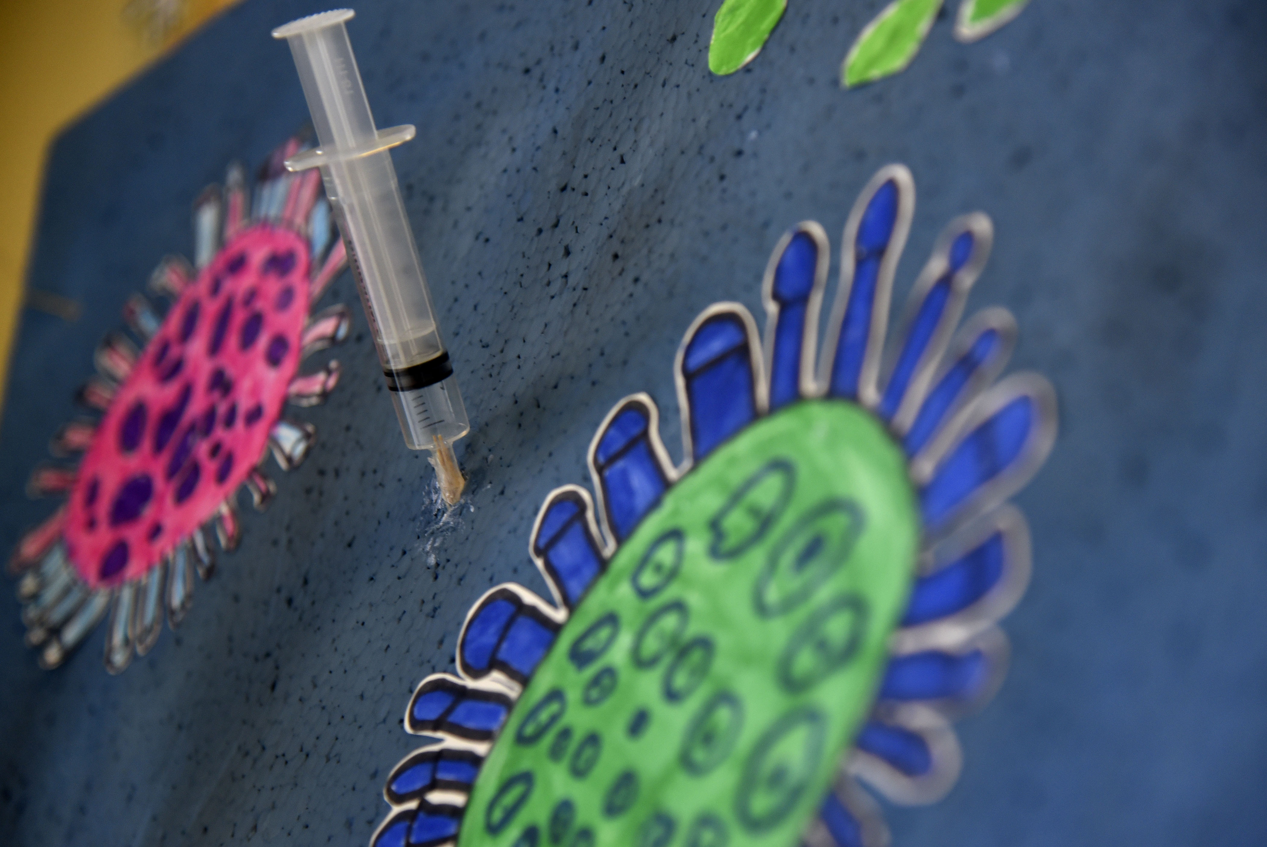 Umetnost otroško sporočilo Covid 19