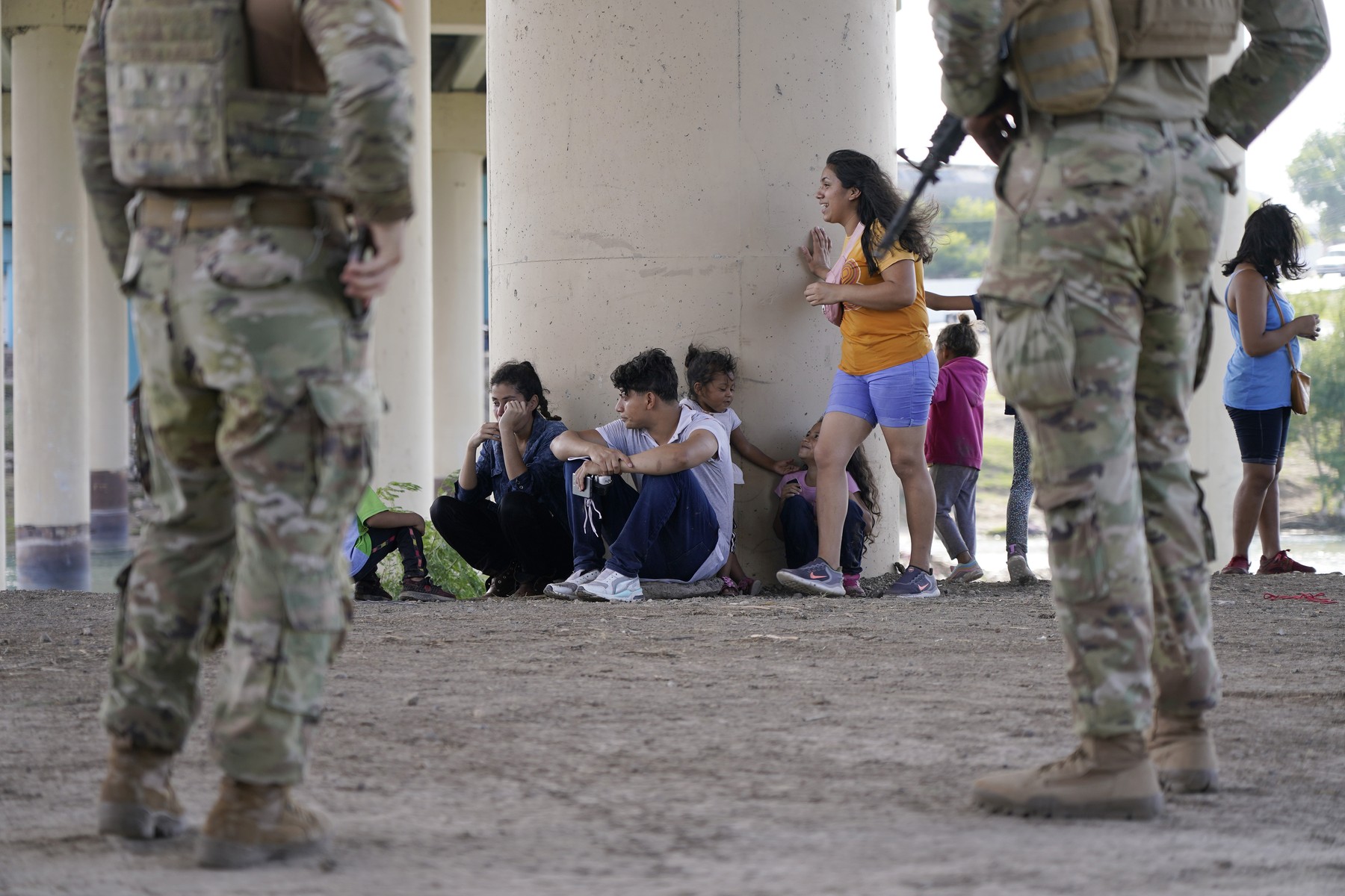 Meja ZDA Mehika, nezakoniti prebežniki