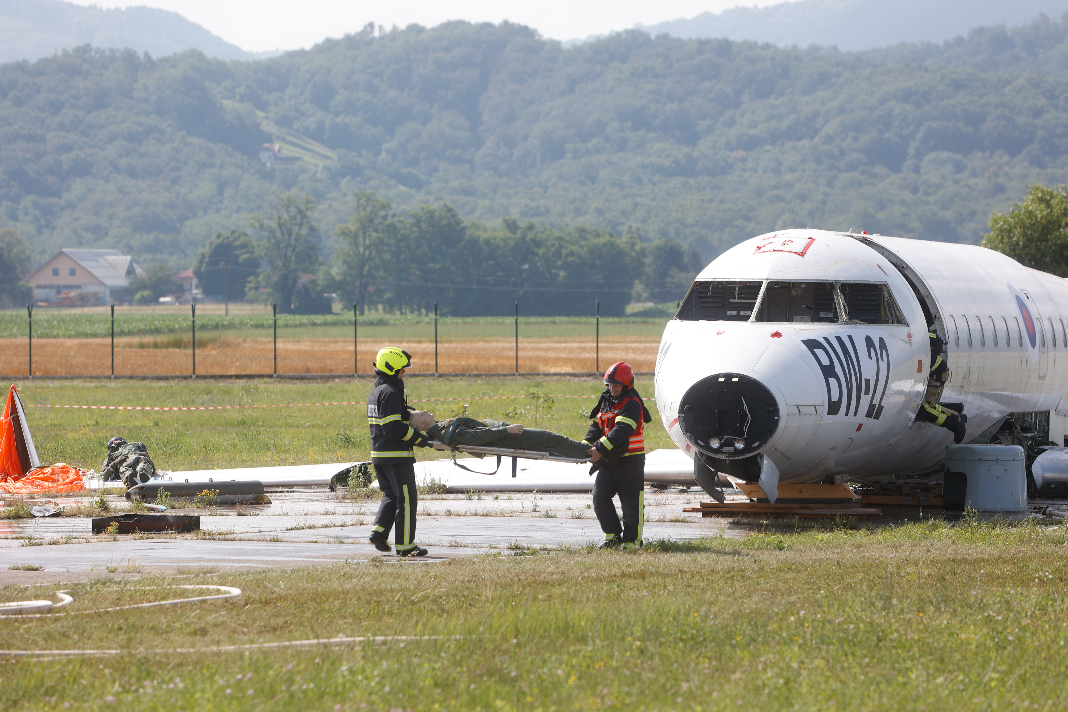 Vaja zlomljeno krilo 2022