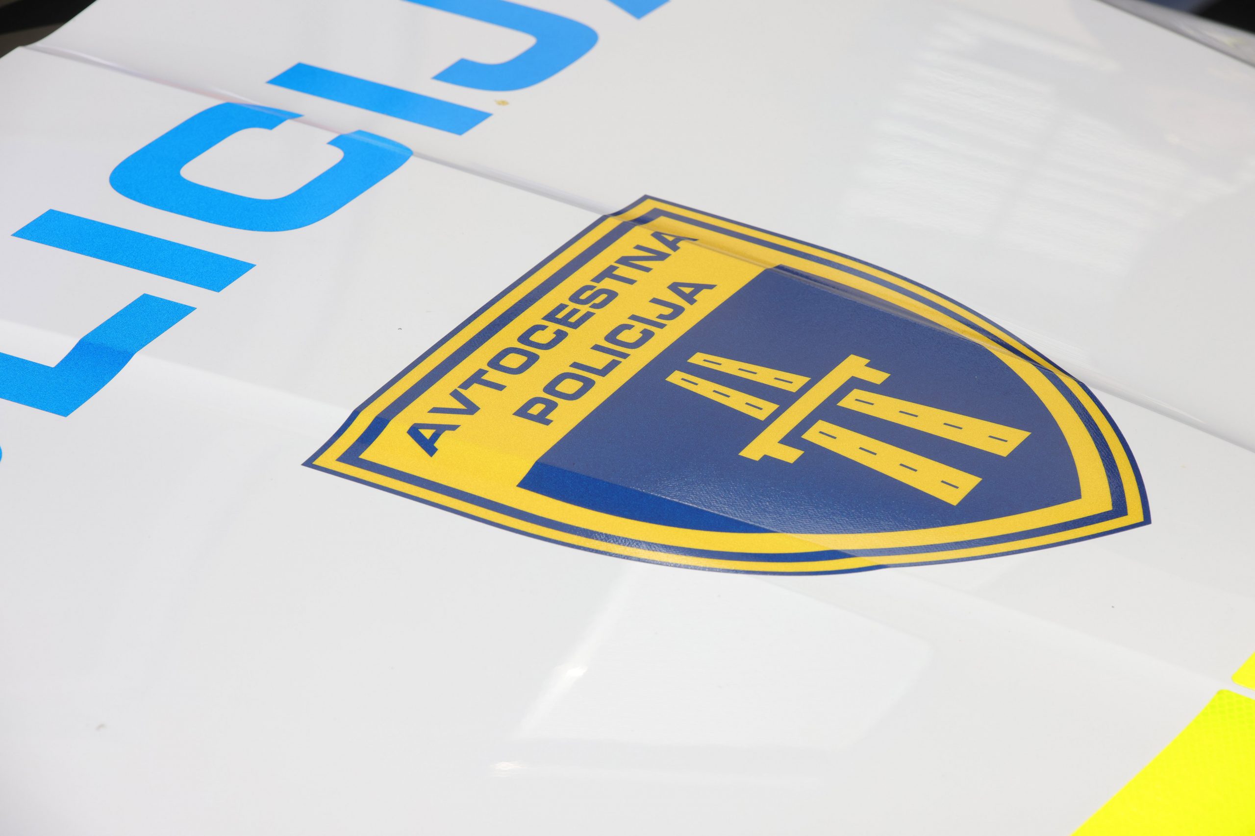 1656667627-avtocestna-policija-scaled.jpg