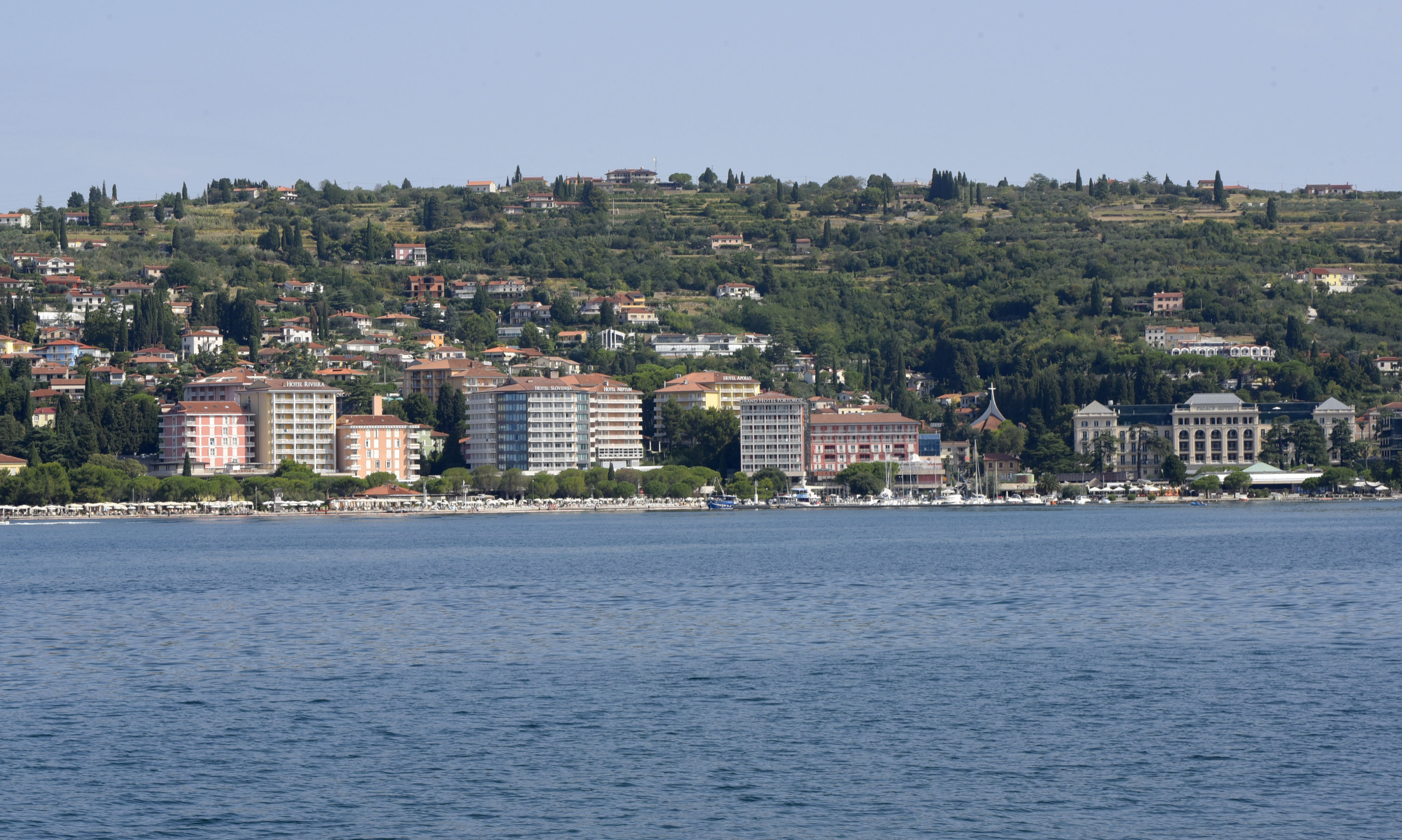 PORTOROZ PLAZA HOTELI KOPALISCA LJUDJE TURIZEM MORJE VODA