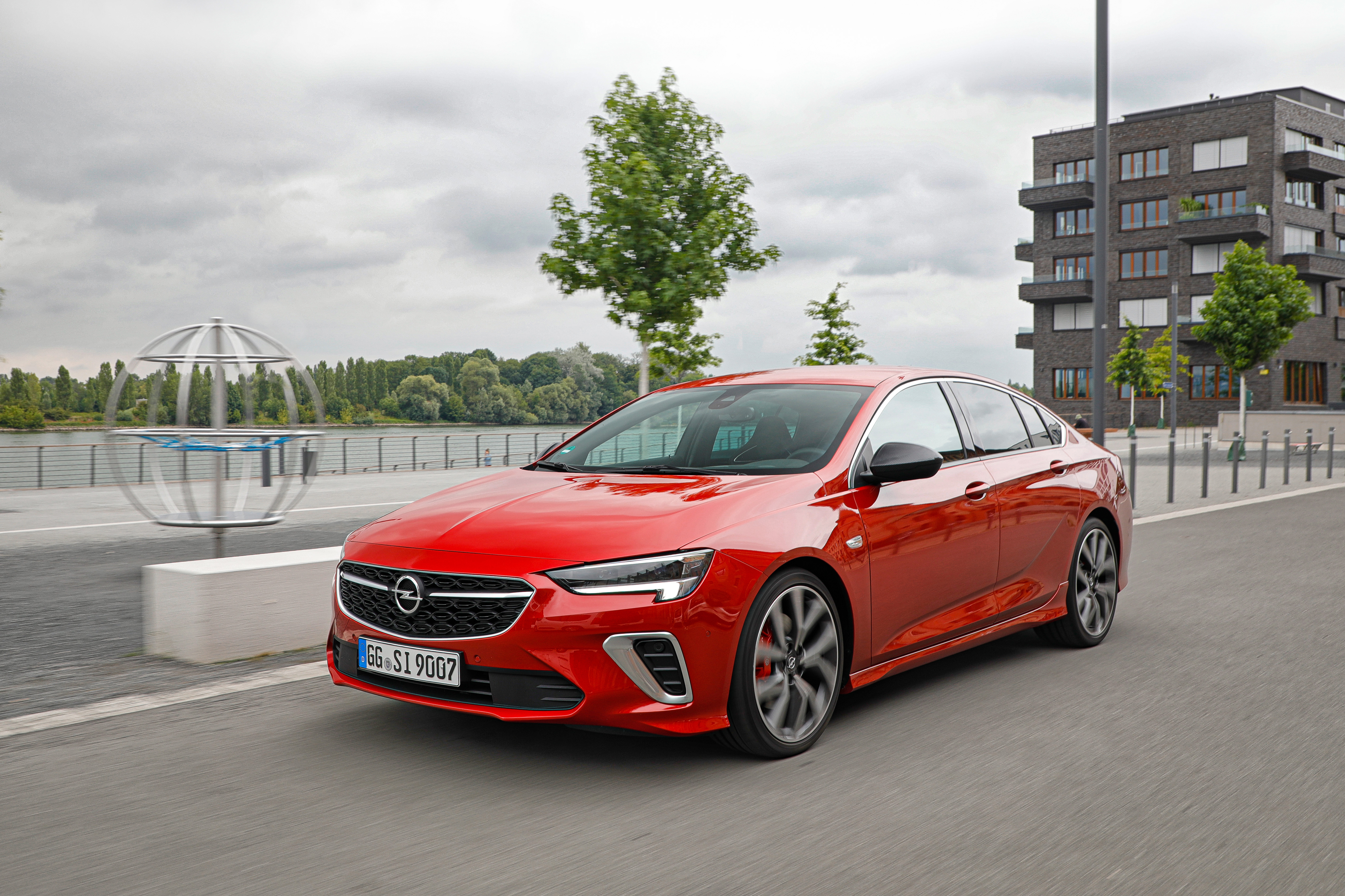 2020 Opel Insignia GSi