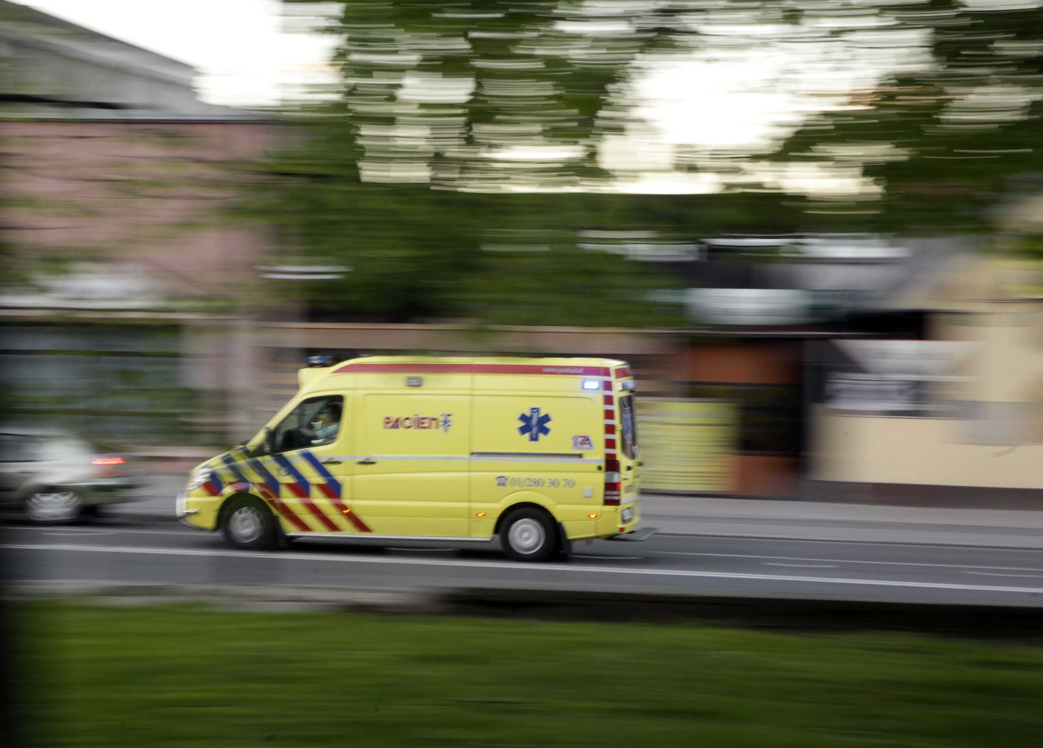 rešilec resevalno vozilo nujna medicinska pomoč