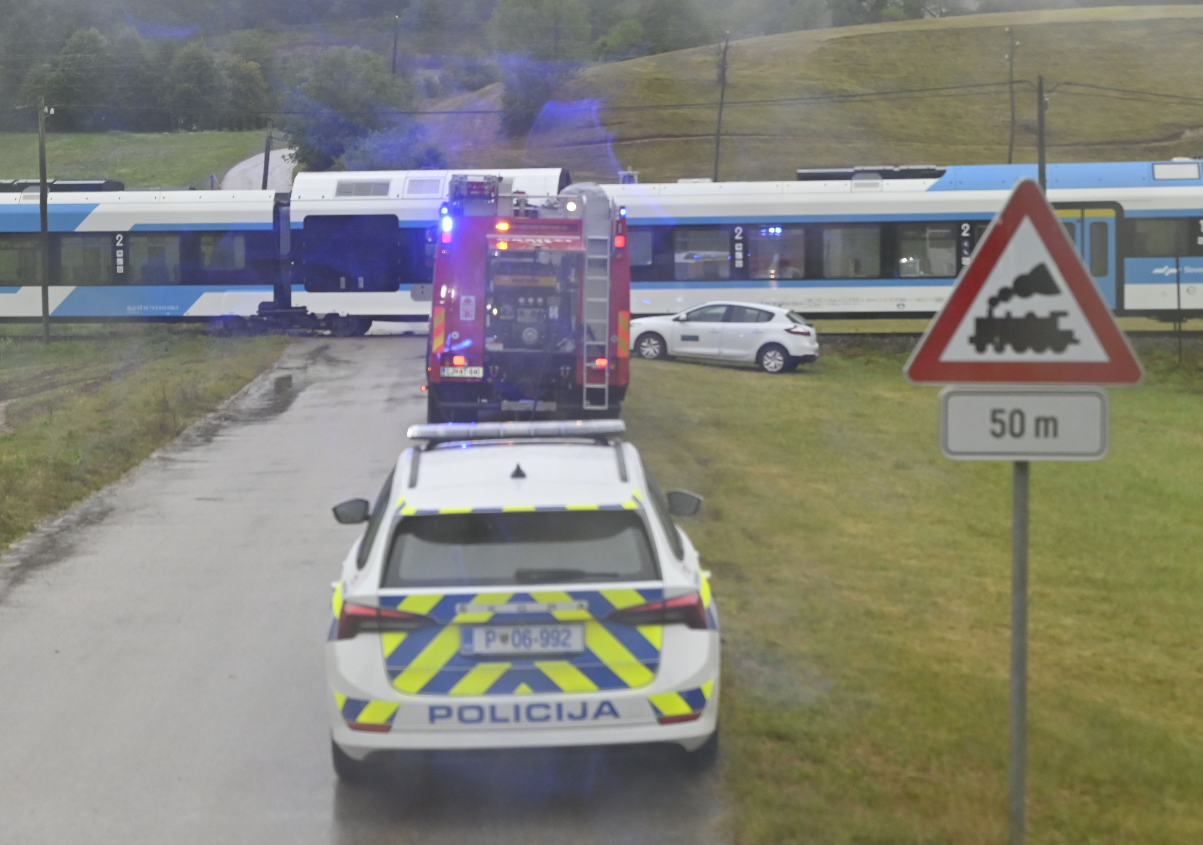 Vlak trčenje avtomobil proga Ivančna gorica