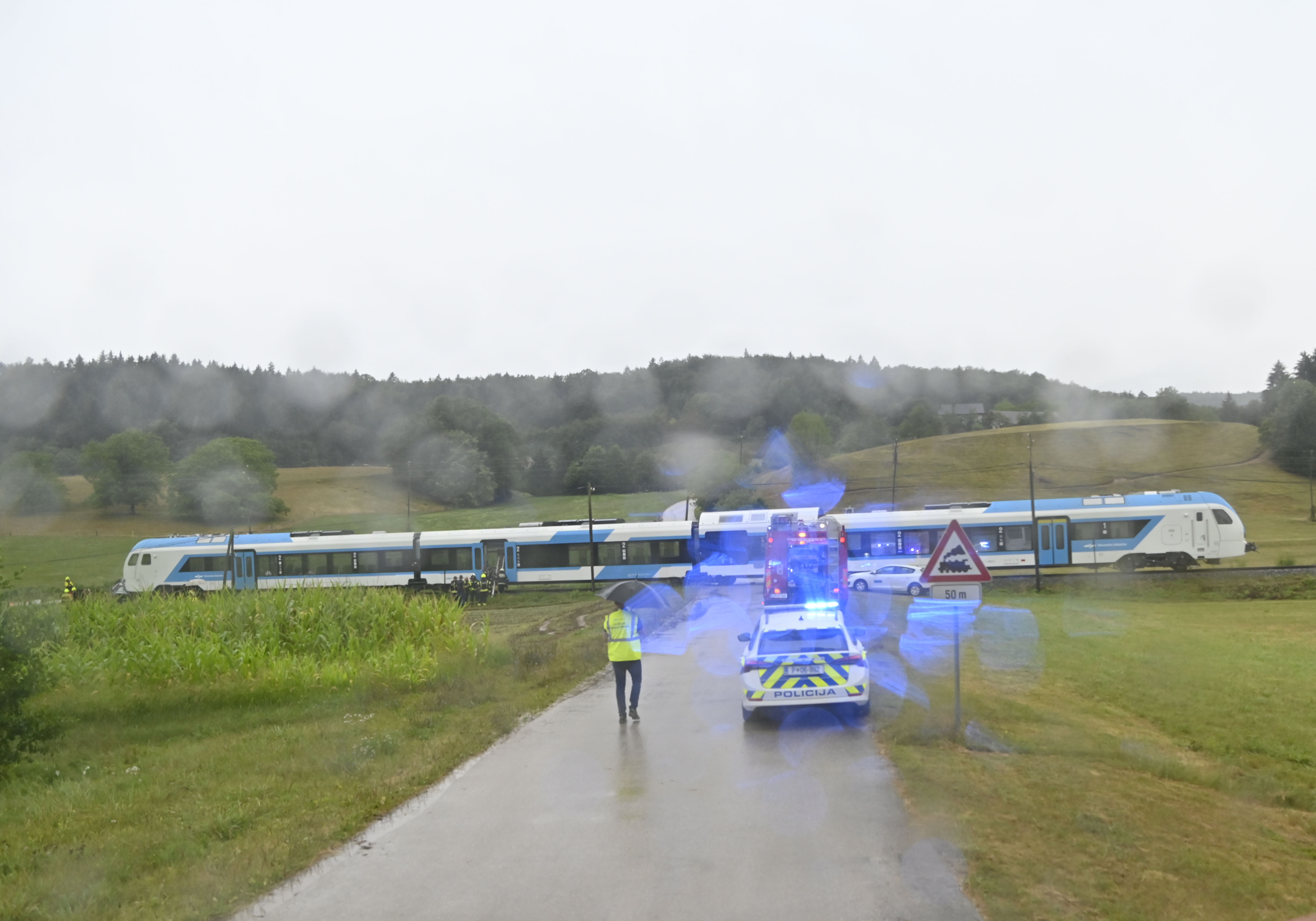 Vlak trčenje avtomobil proga Ivančna gorica