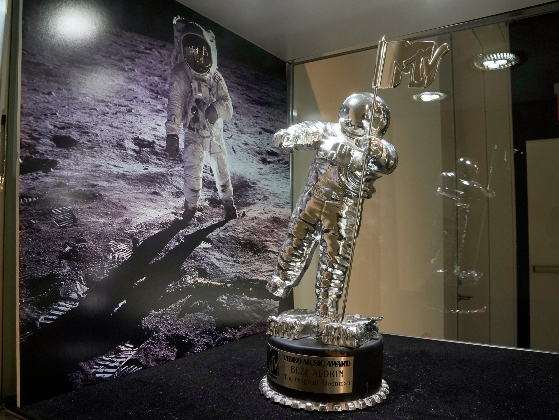 Buzz Aldrin, dražba, Apollo 11, vesolje, Nasa