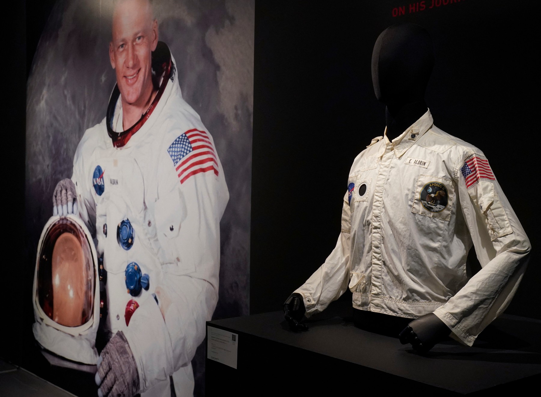 Buzz Aldrin, dražba, Apollo 11, vesolje, Nasa