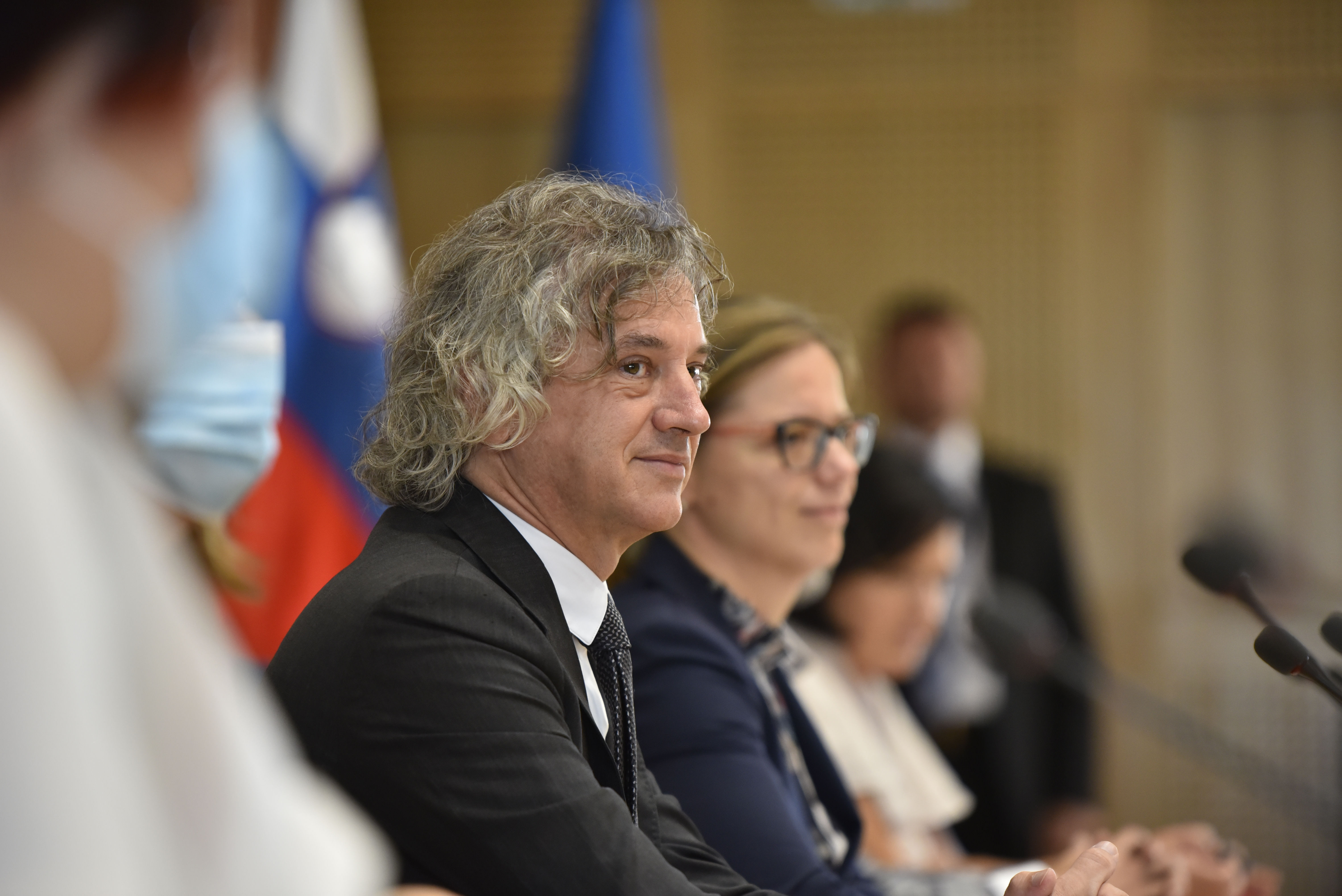 Golob Ajanović  Hovnik srečanje nevladne organizacije