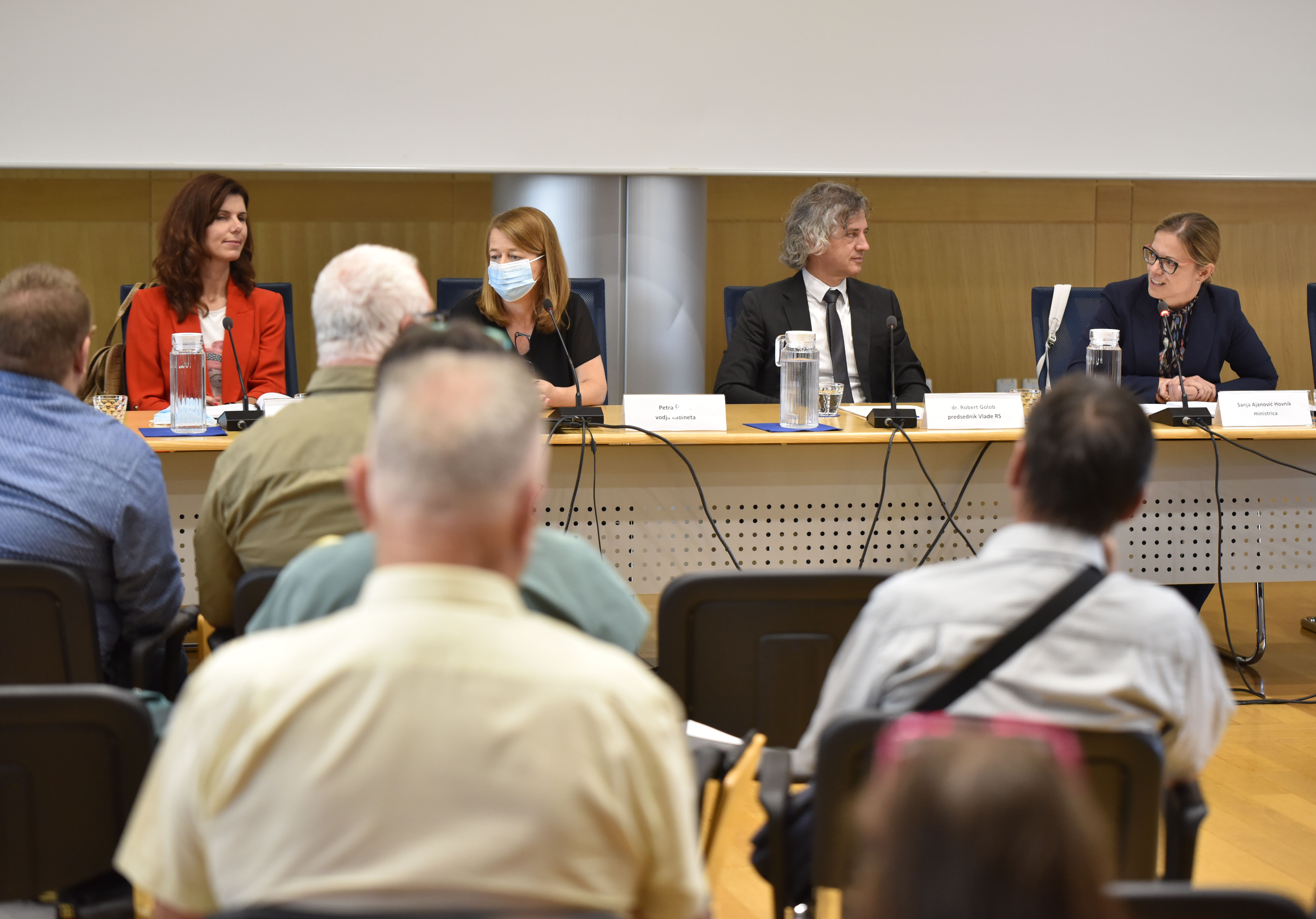 Golob Ajanović  Hovnik srečanje nevladne organizacije