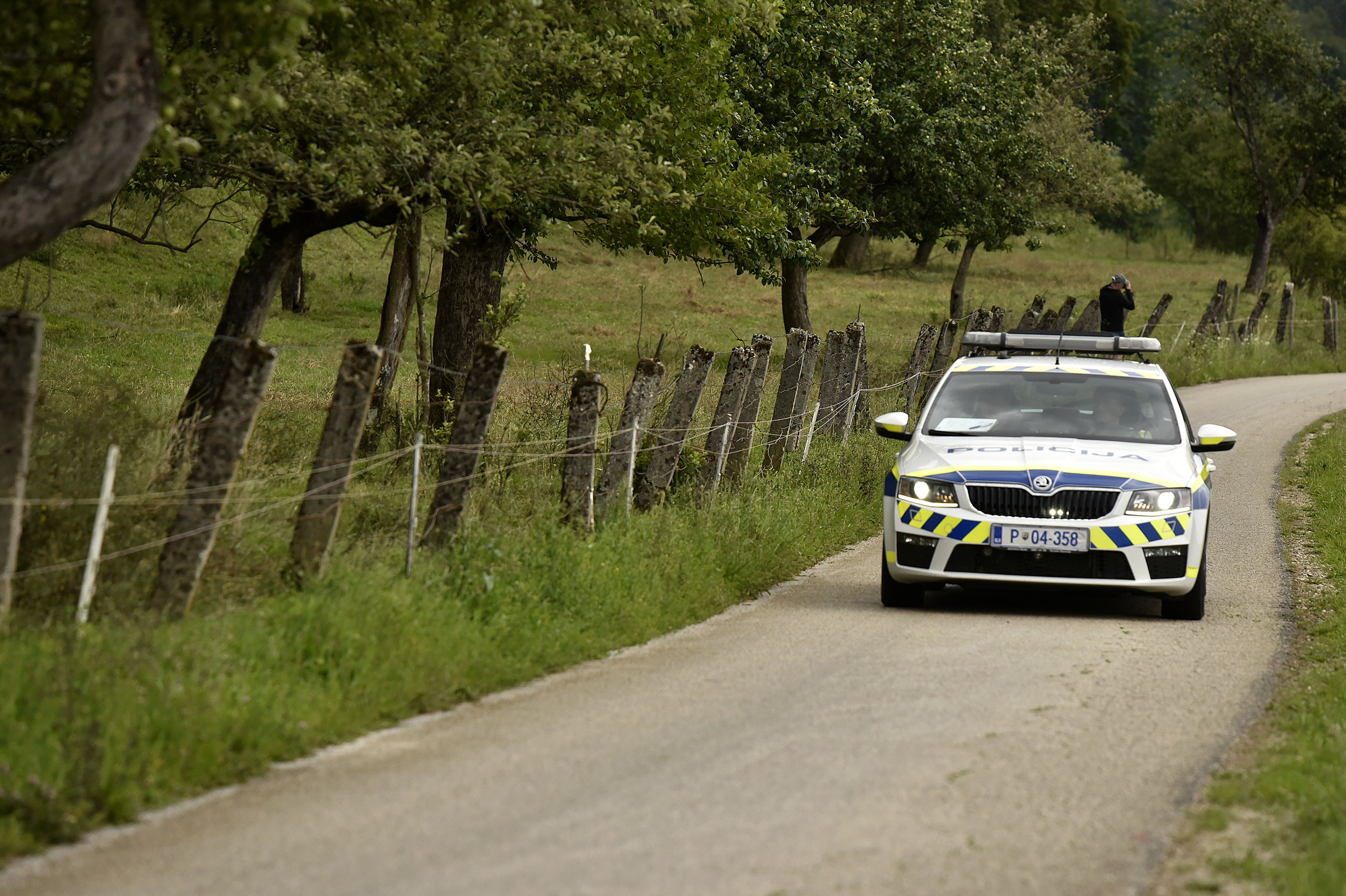 policija, policijsko vozilo