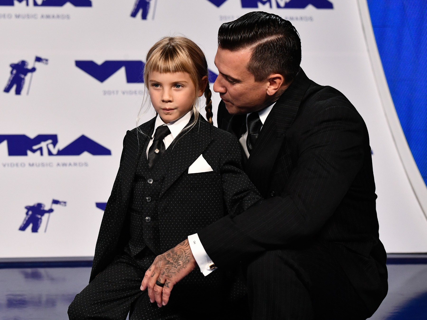 Willow Hart, Carey Hart