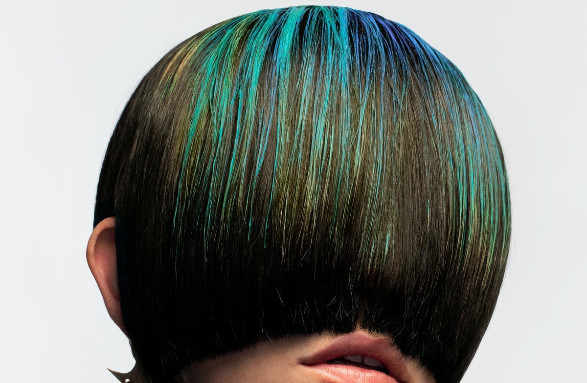 Cosmetics Company Create Hair Dye That Changes Colour From Sunlight And Heat