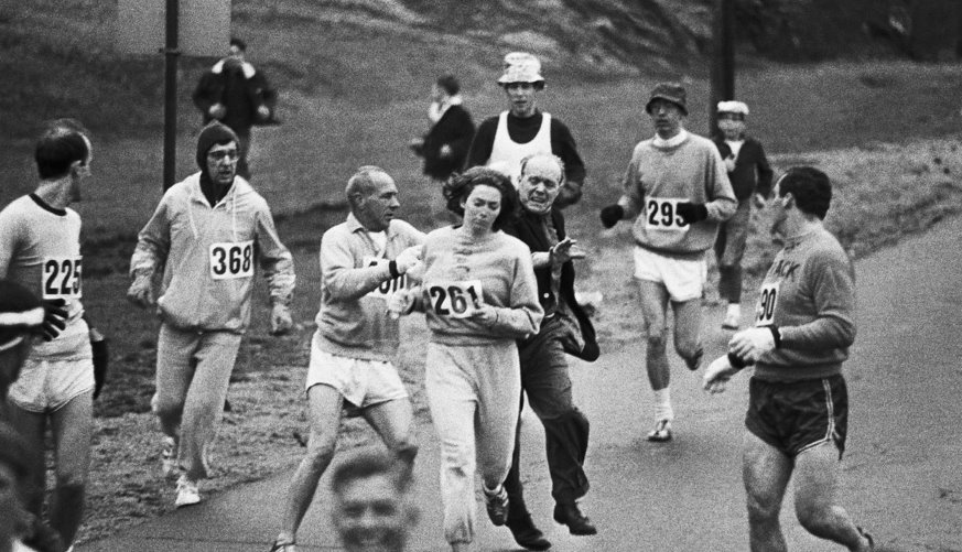 1659801909-Kathrine_Switzer_una_delle_prime_donne_partecipanti_a_una_maratona_Boston_1967.jpg