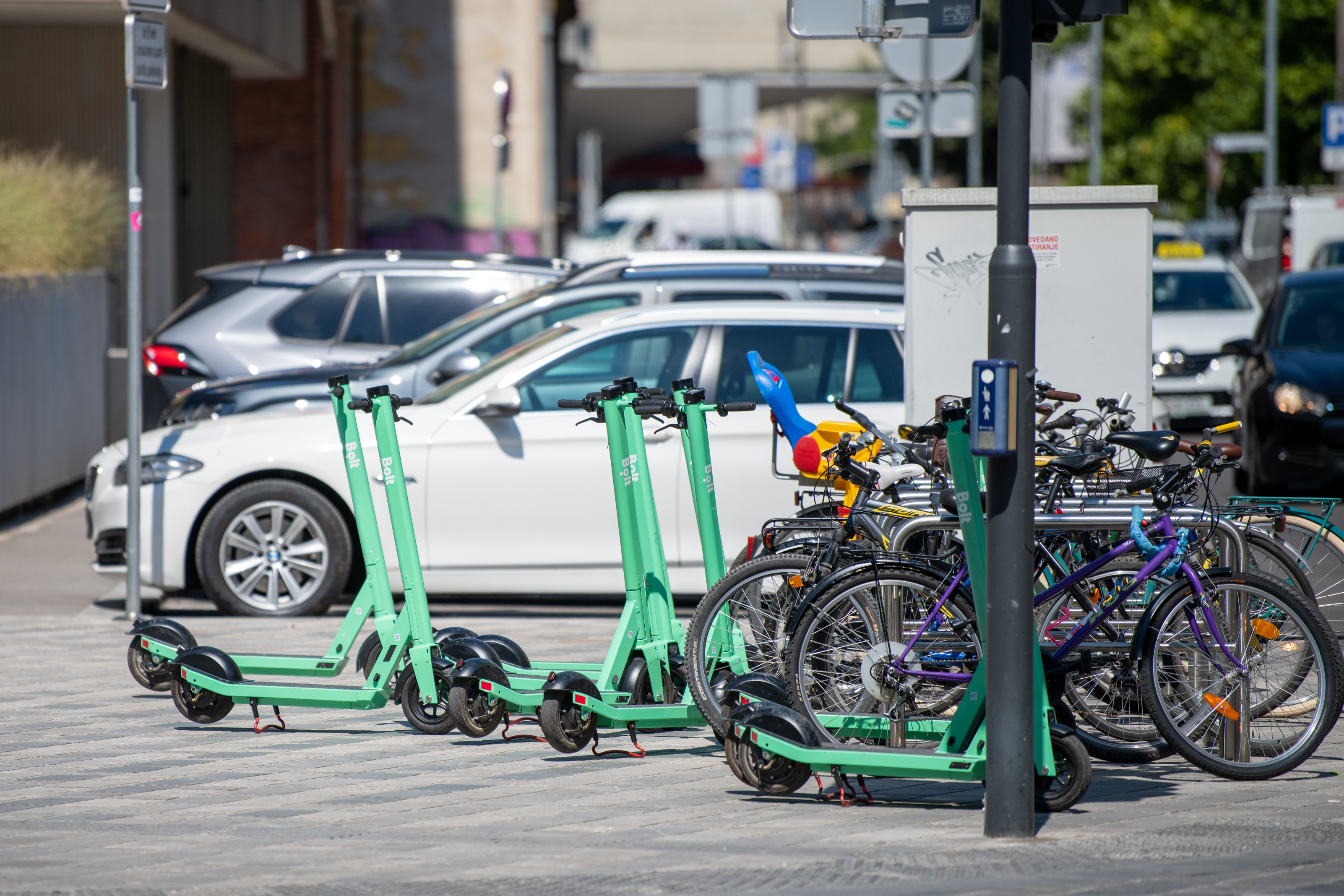 Bolt, električni skiroji, Ljubljana