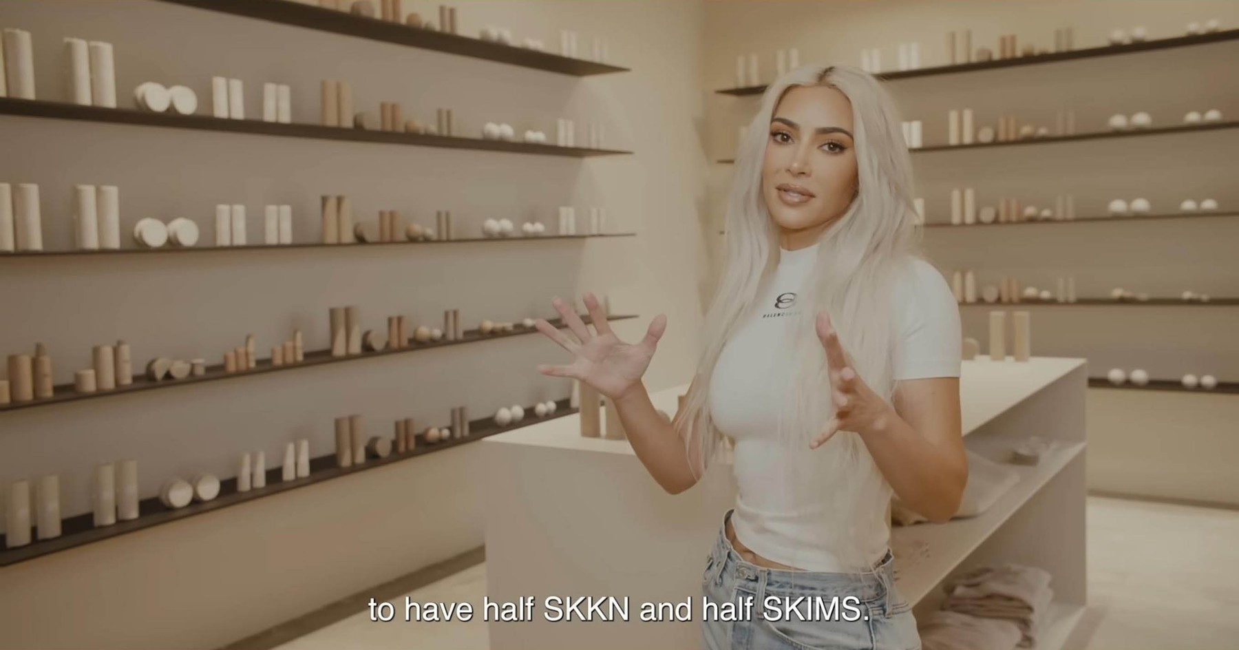 Kim Kardashian, poslovni prostor, pisarna