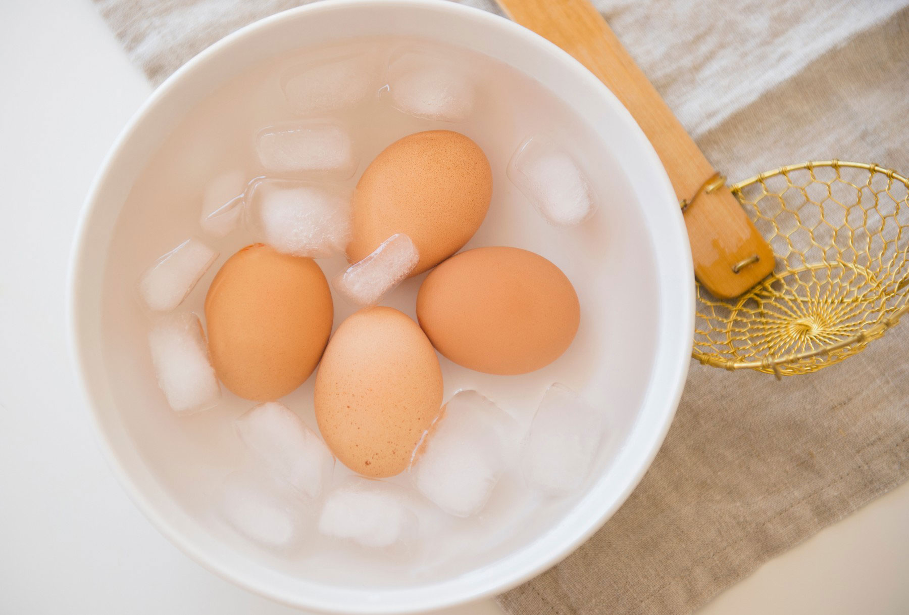 jajca, posoda, led, voda, kuhanje