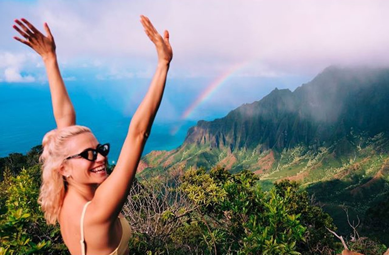 ženska, narava, mavrica