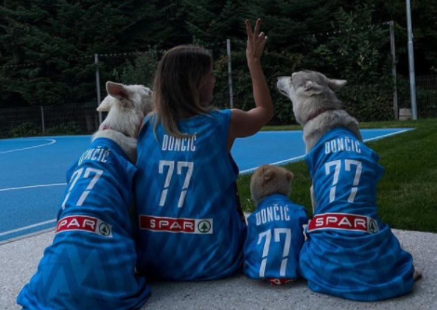 Anamarija Goltes, Luka Dončić. psi