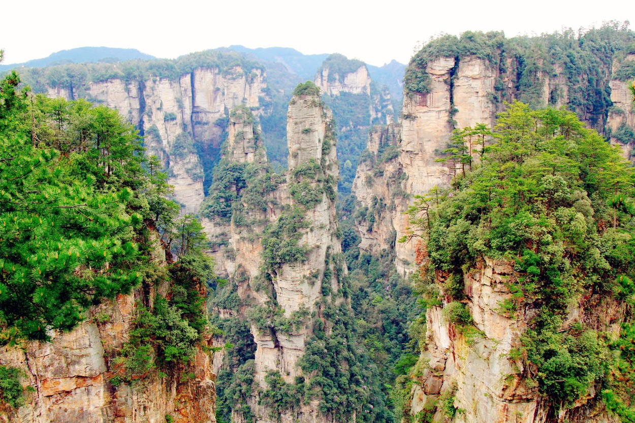 HunanďĽšZhangjiajie forest park in  is welcoming many tourists