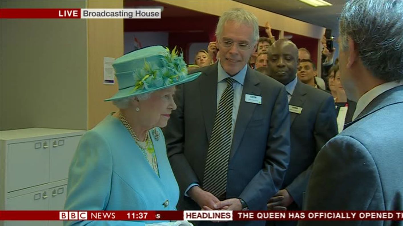 Kraljica in Peter Horrocks