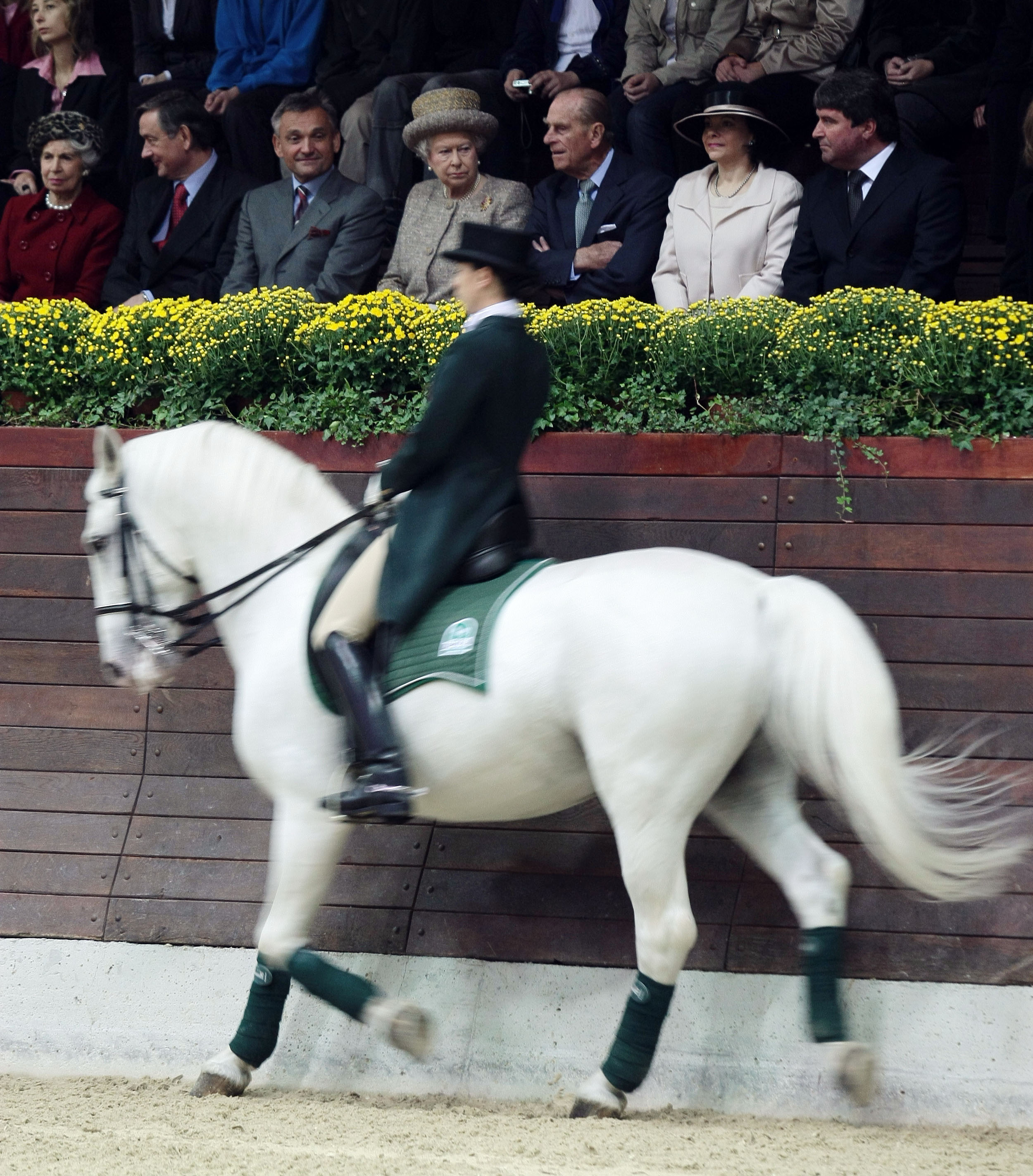 KRALJICA ELIZABETA II VOJVODA EDINBURSKI TUERK PUST KOBILARNA LIPICA