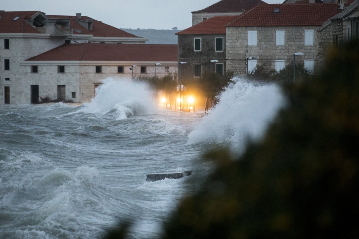 Hrvaška, vreme, dež, valovi