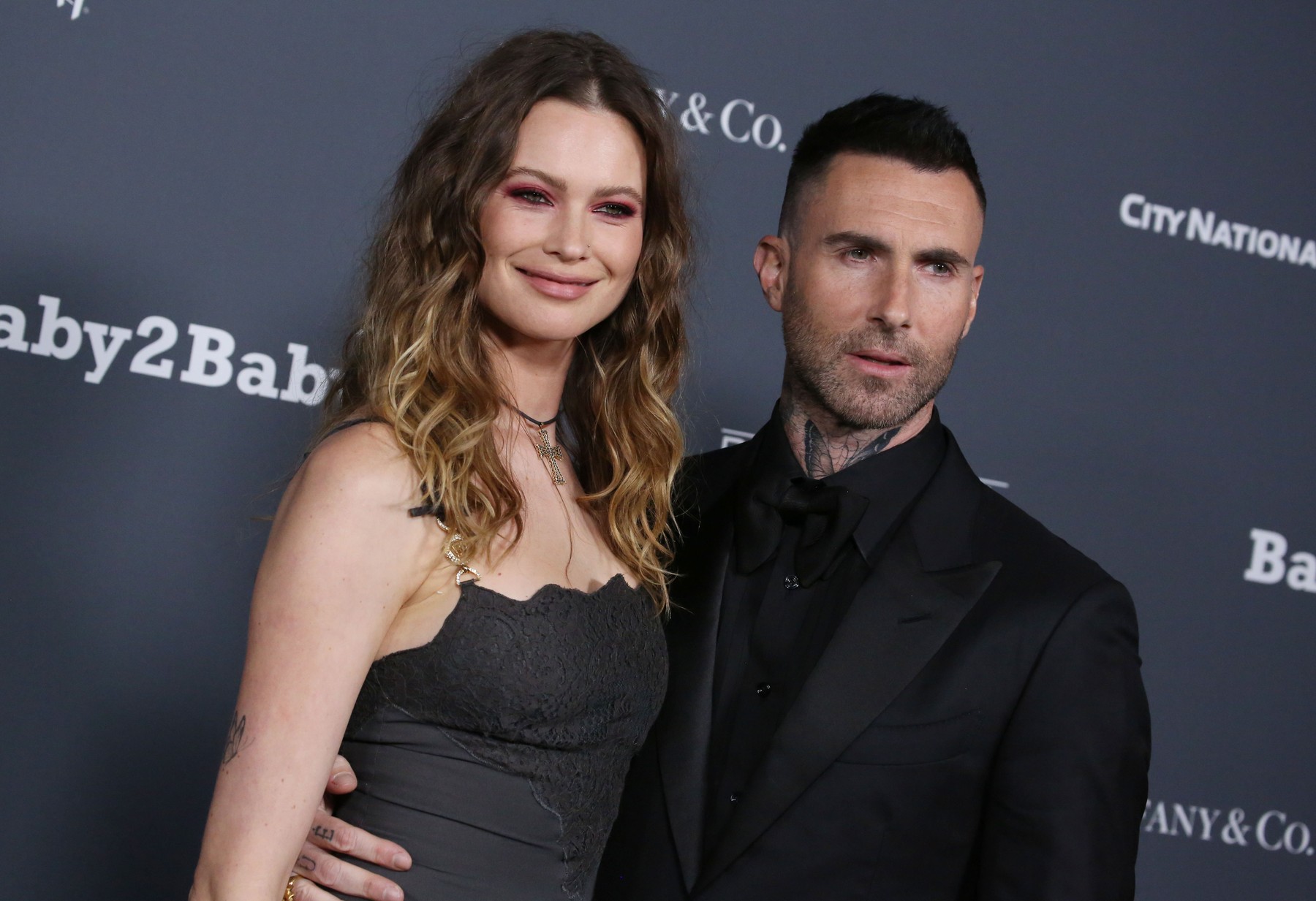 Behati Prinsloo in Adam Levine