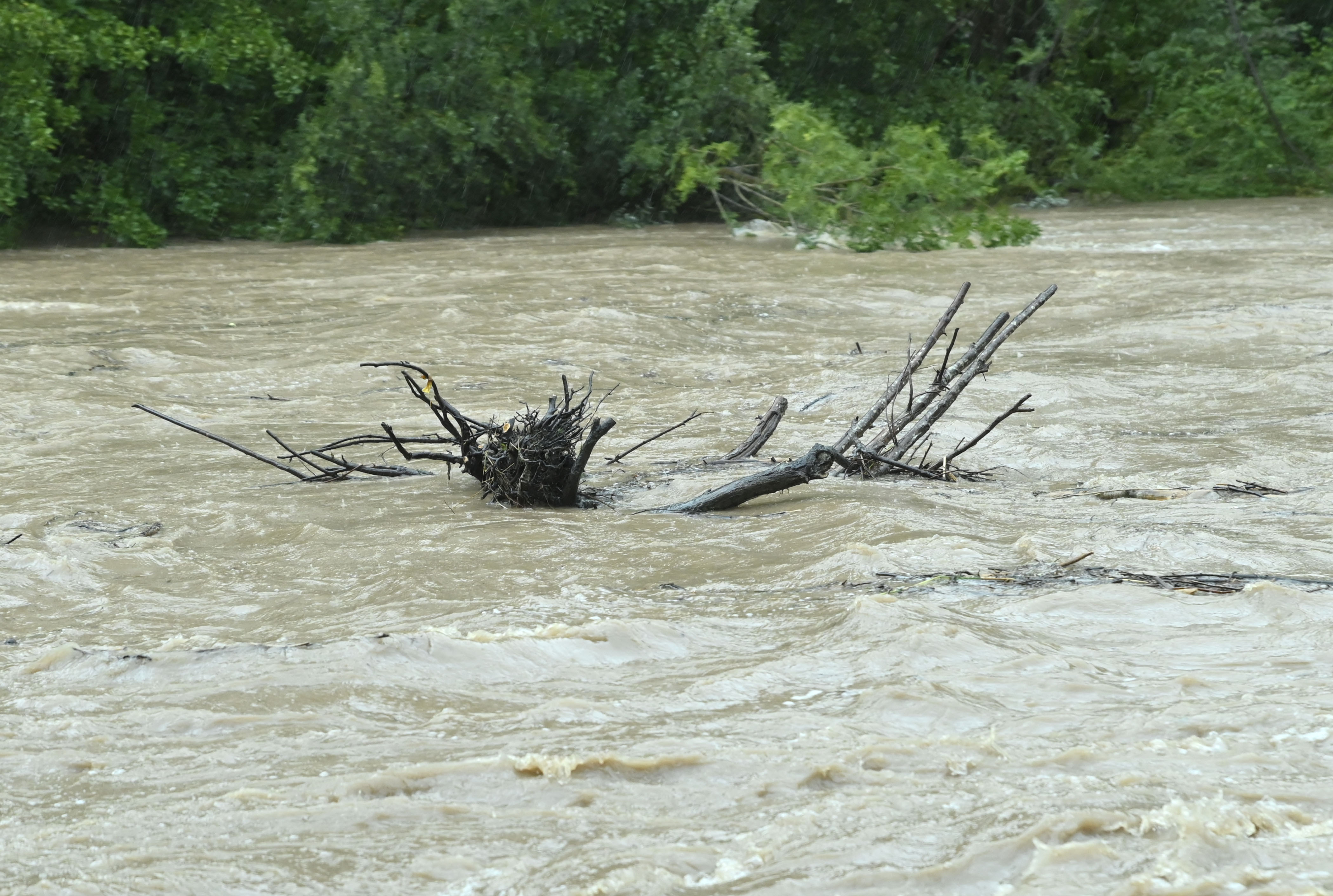 Deroča reka Sora deževje narava
